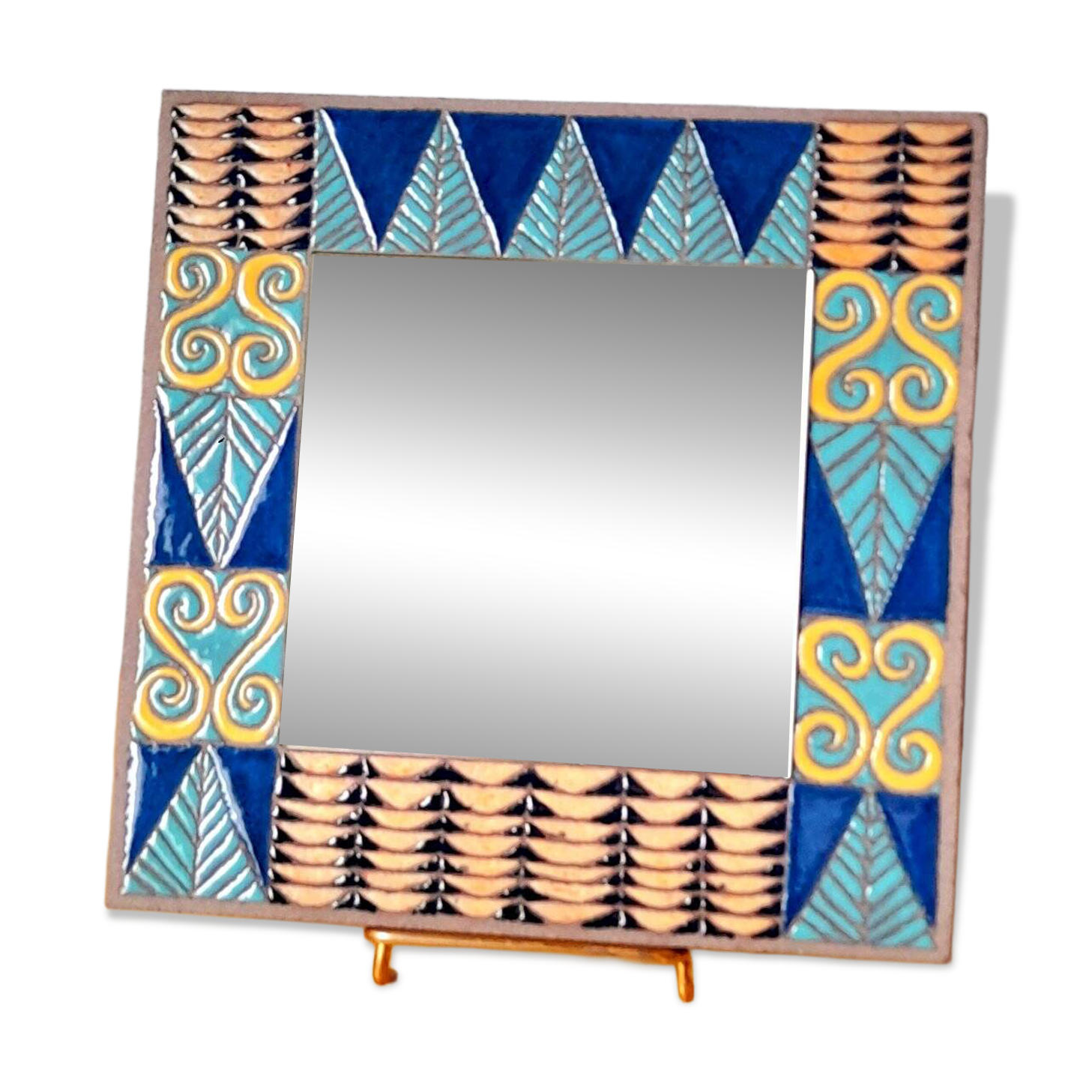 Enamelled lava mirror