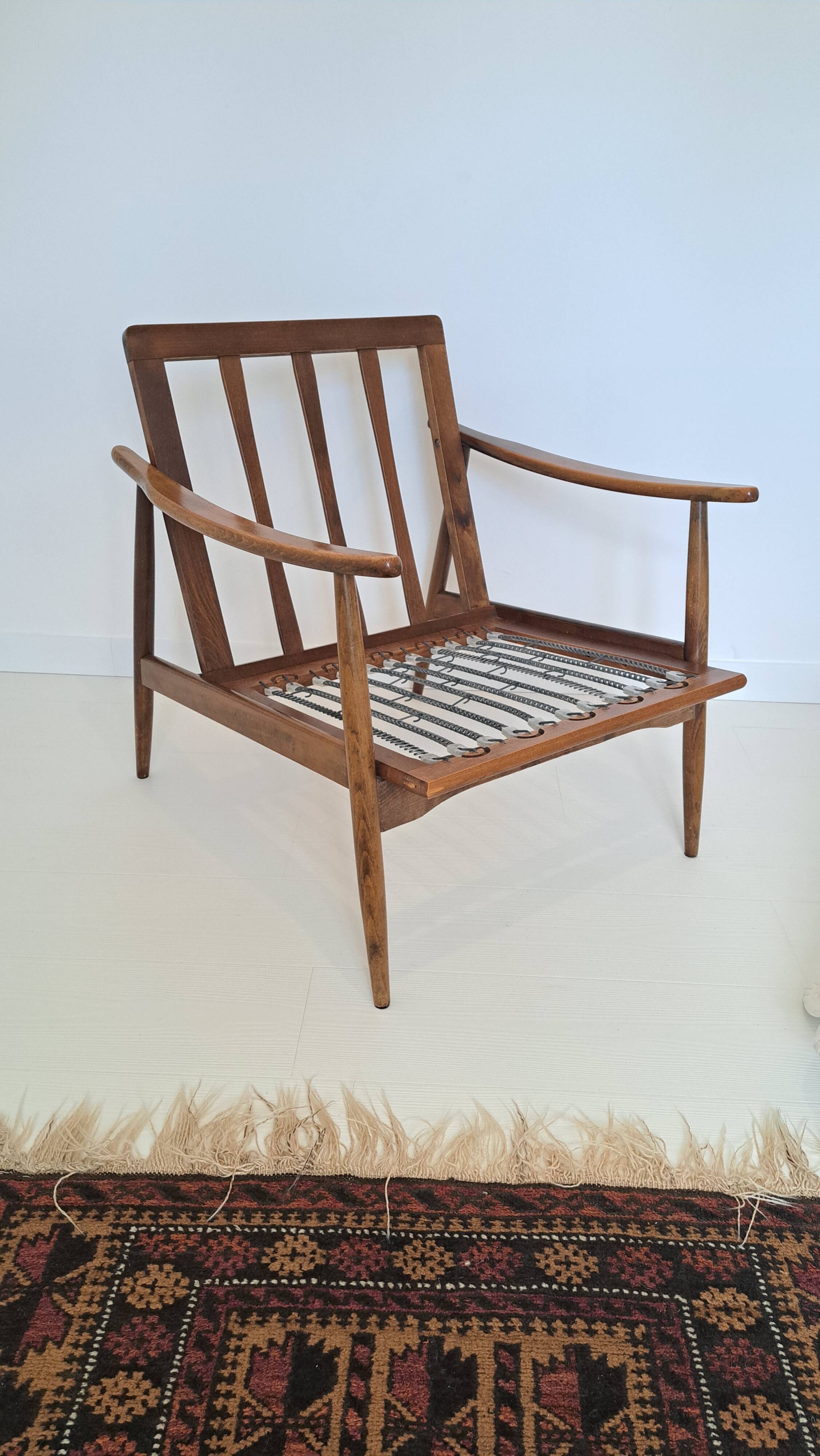 Scandinavian style armchair in solid wood – 1950s/60s