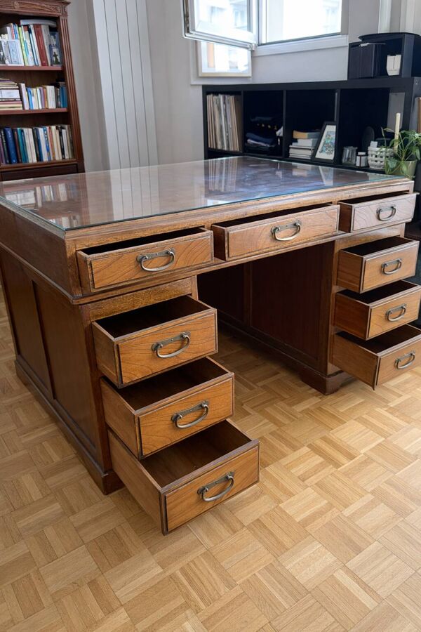 Rare Bureau de Ministre ''Double Face'' – 18 tiroirs – 120x120cm