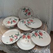 12 assiettes plates anciennes + soupière HBCM