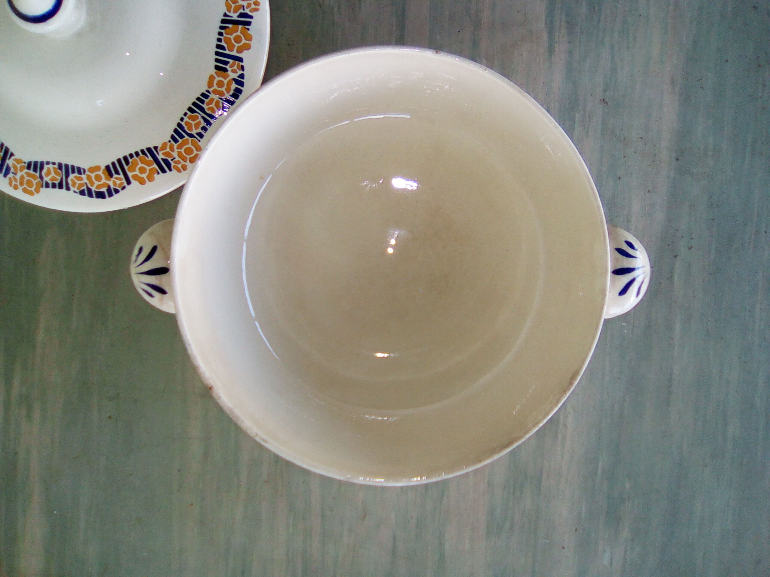 Soupière terre de fer Choisy le roi