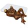 Table basse en bois exotique de monkey pod sculptée à la main représentant un couple enlacé.