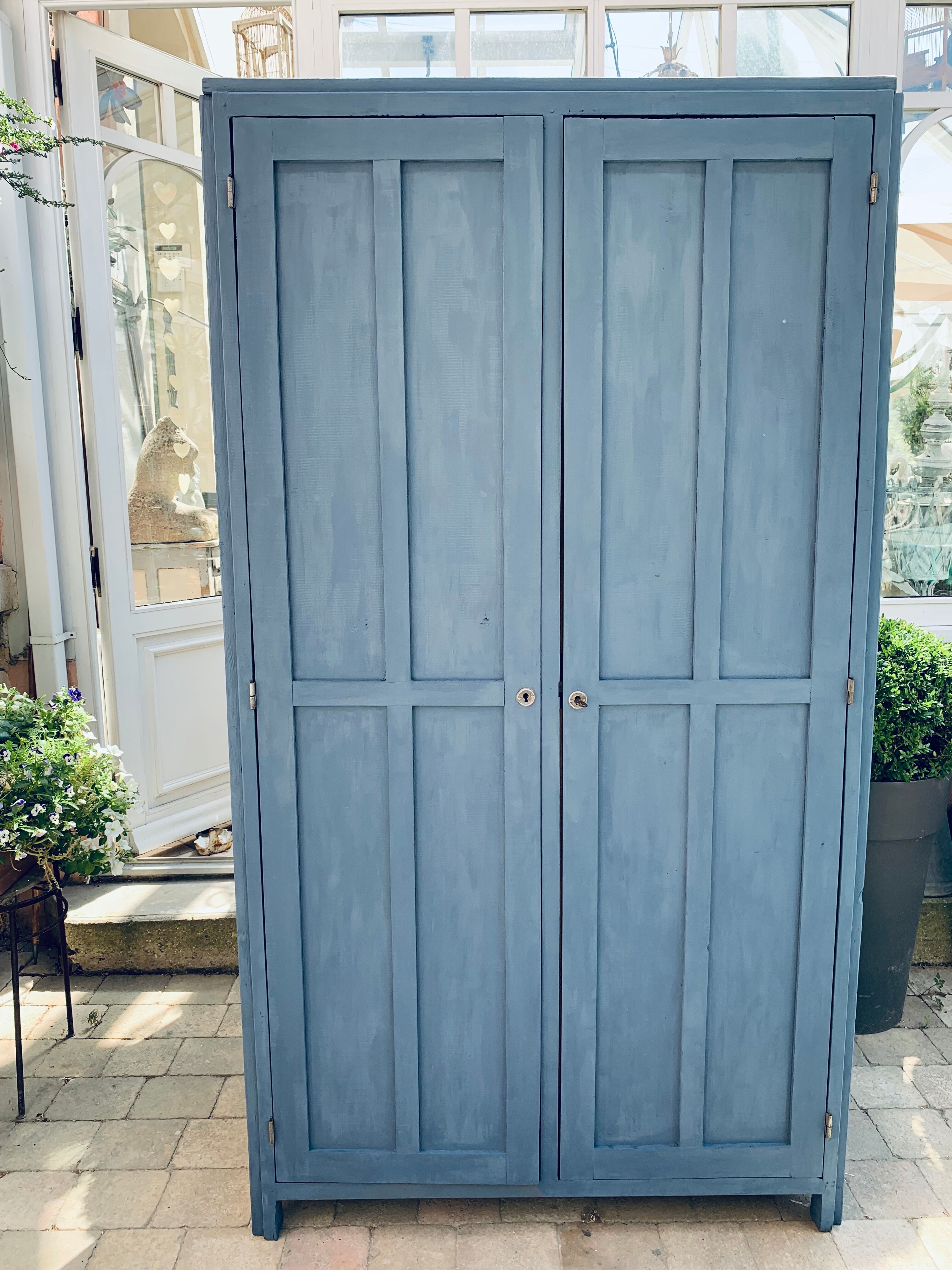 Parisian wardrobe and his bedside