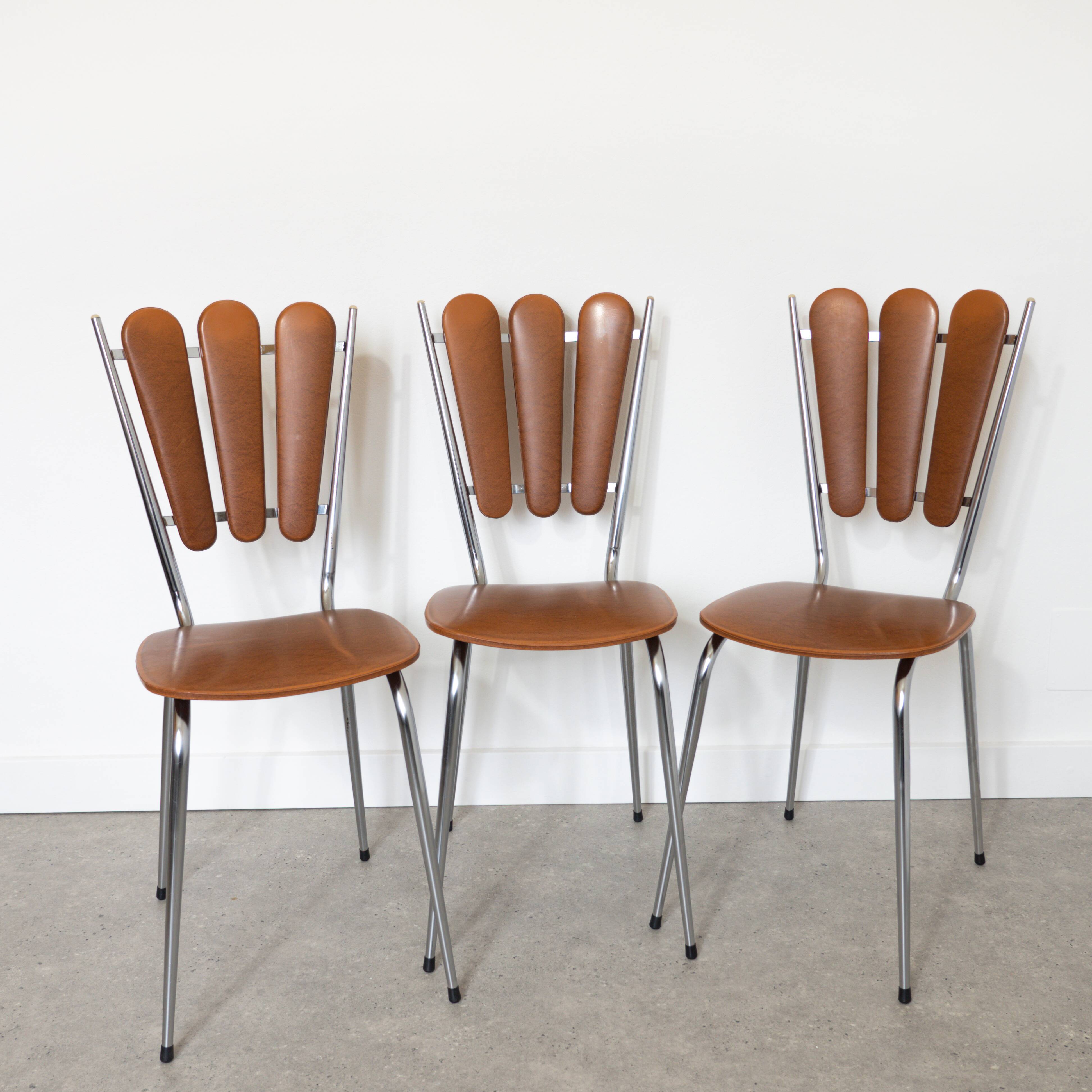 Set of 3 tublac petal skai kitchen chairs