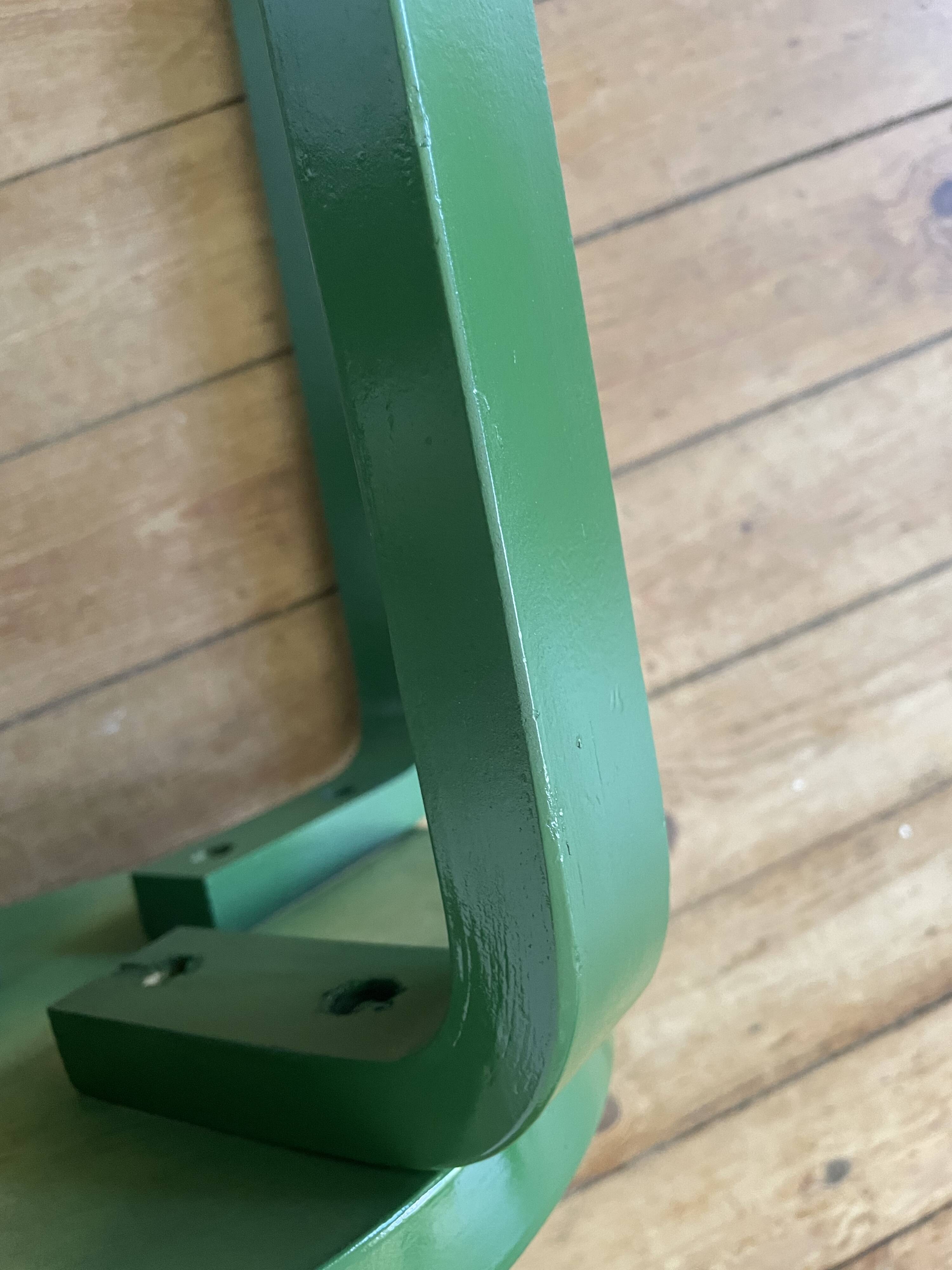 Tabouret Style Alvar Aalto vert