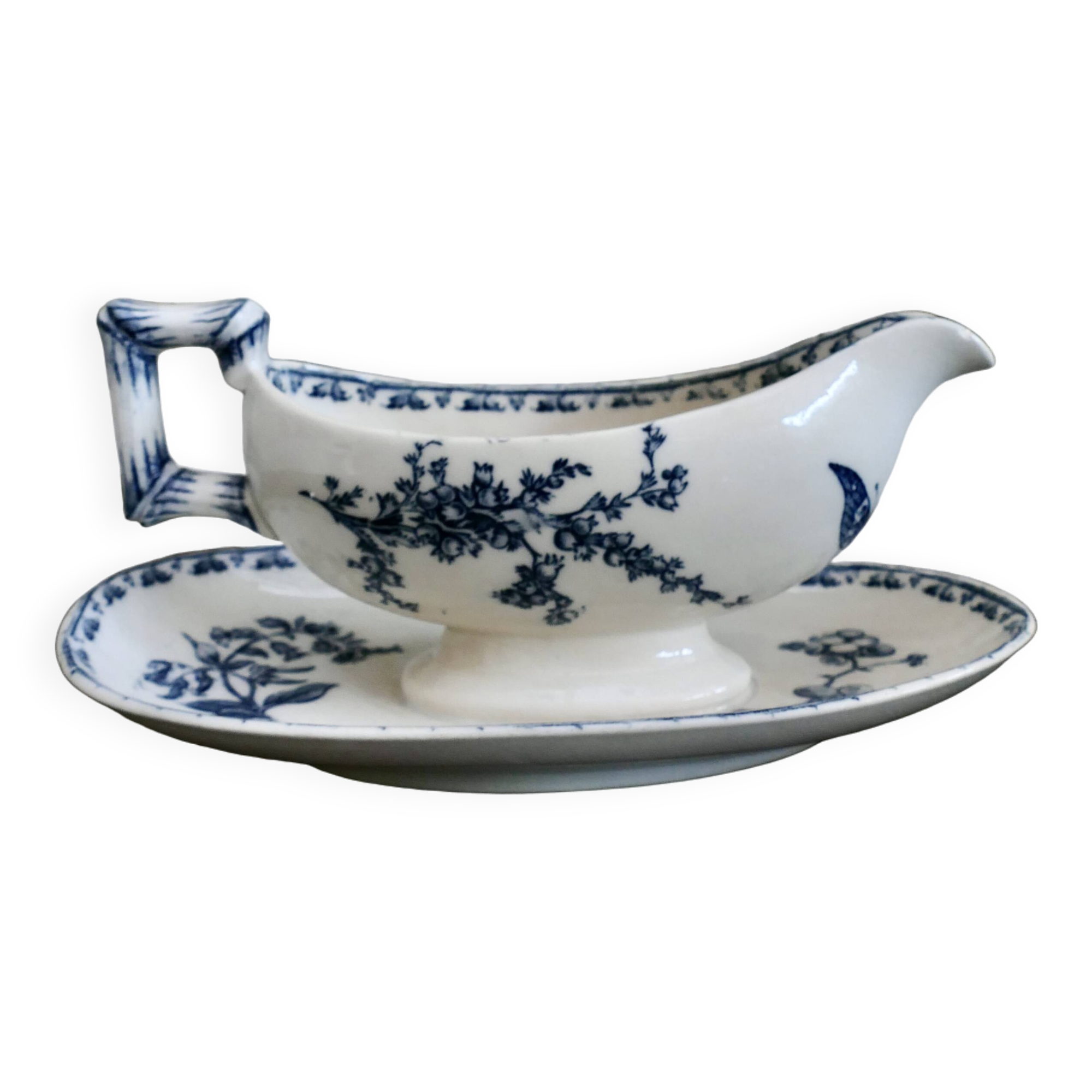 Gravy boat