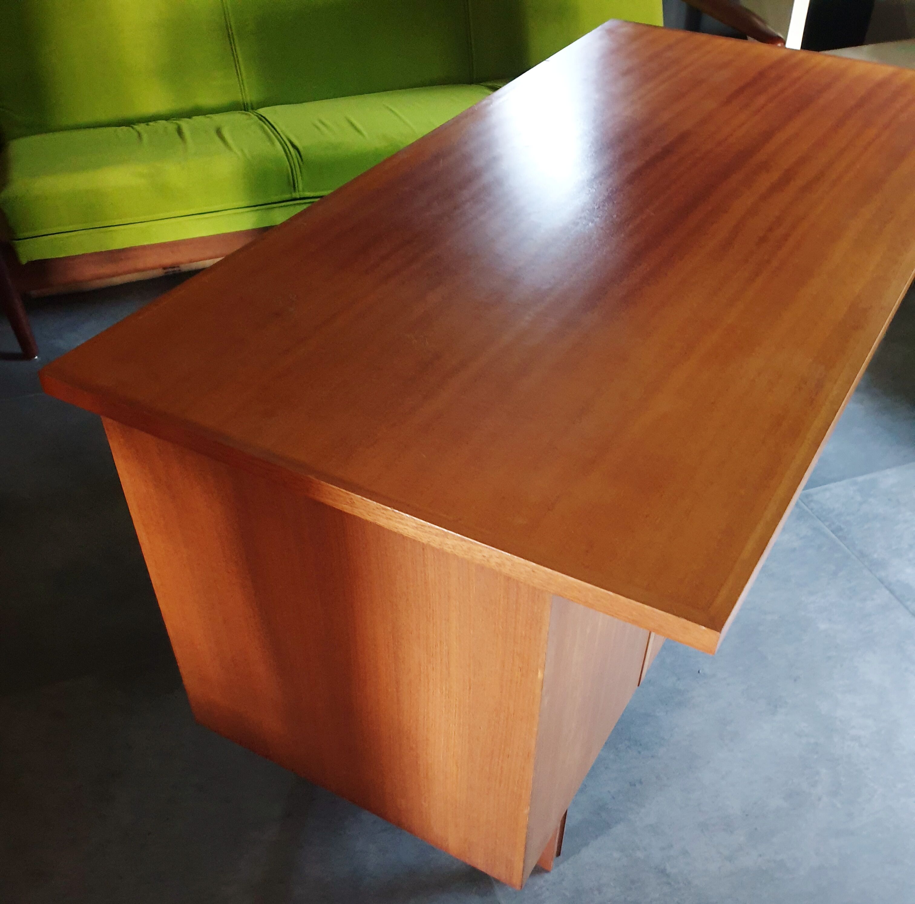 Bureau vintage teck années 60