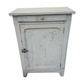 Parisian buffet a door