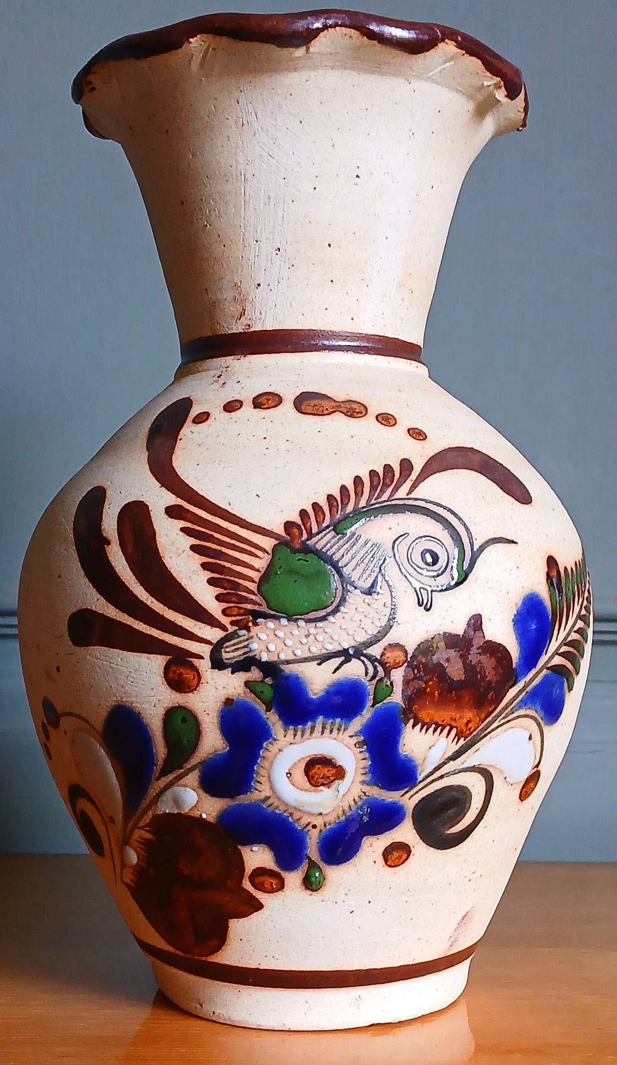 Stoneware vase, traditional pottery from Tonalá, Mexico.