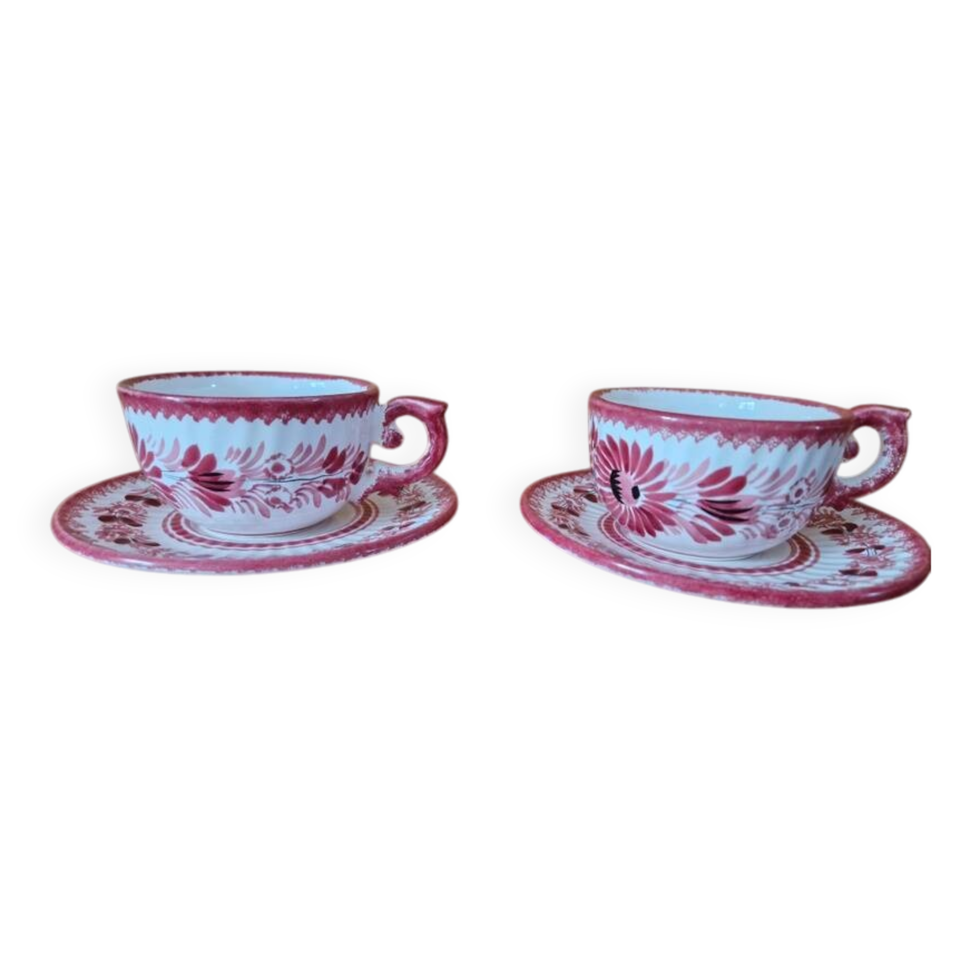 Henriot in Quimper - Set of 2 cups and saucers with a floral design.