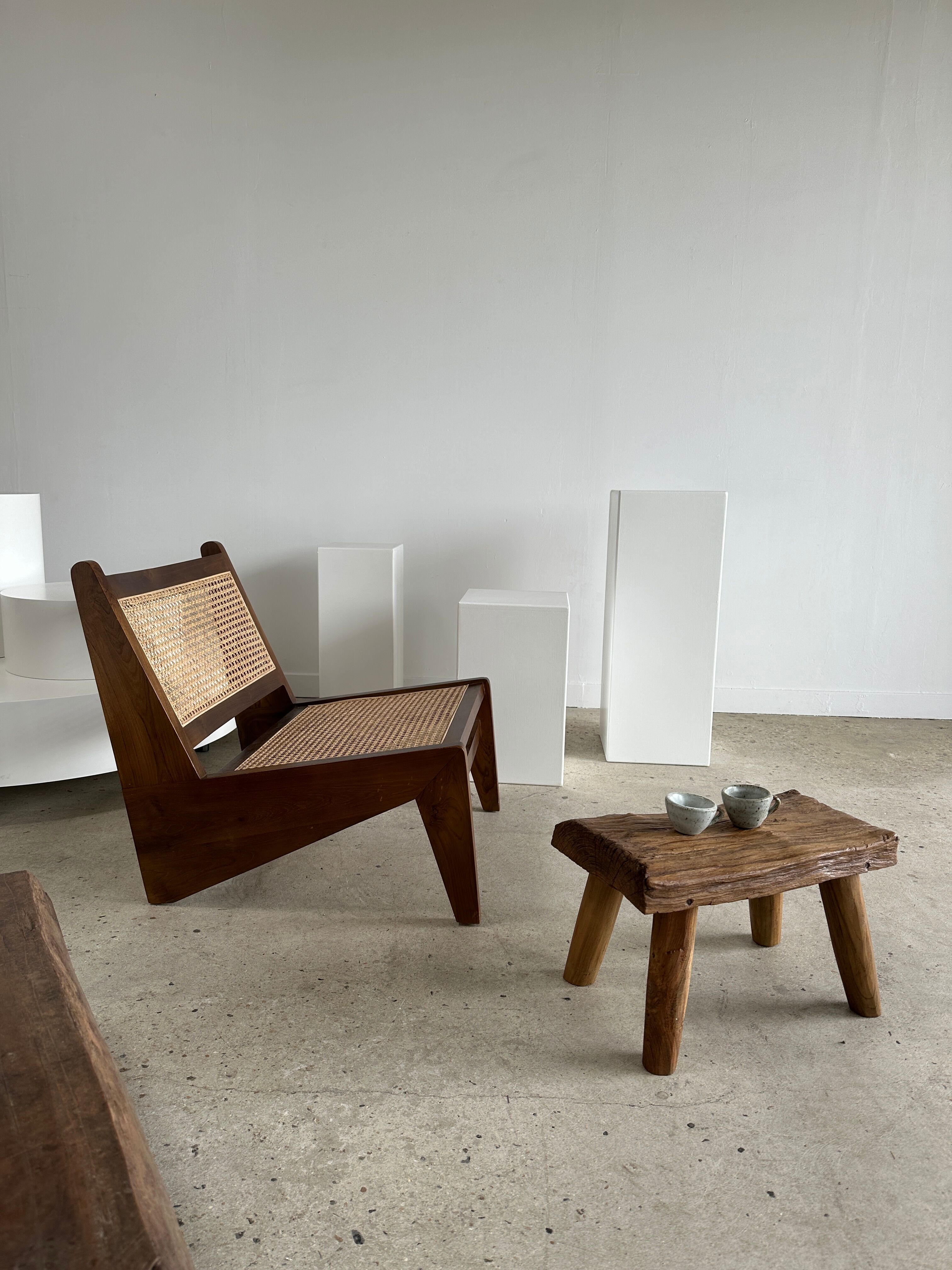 Stool in blond teak