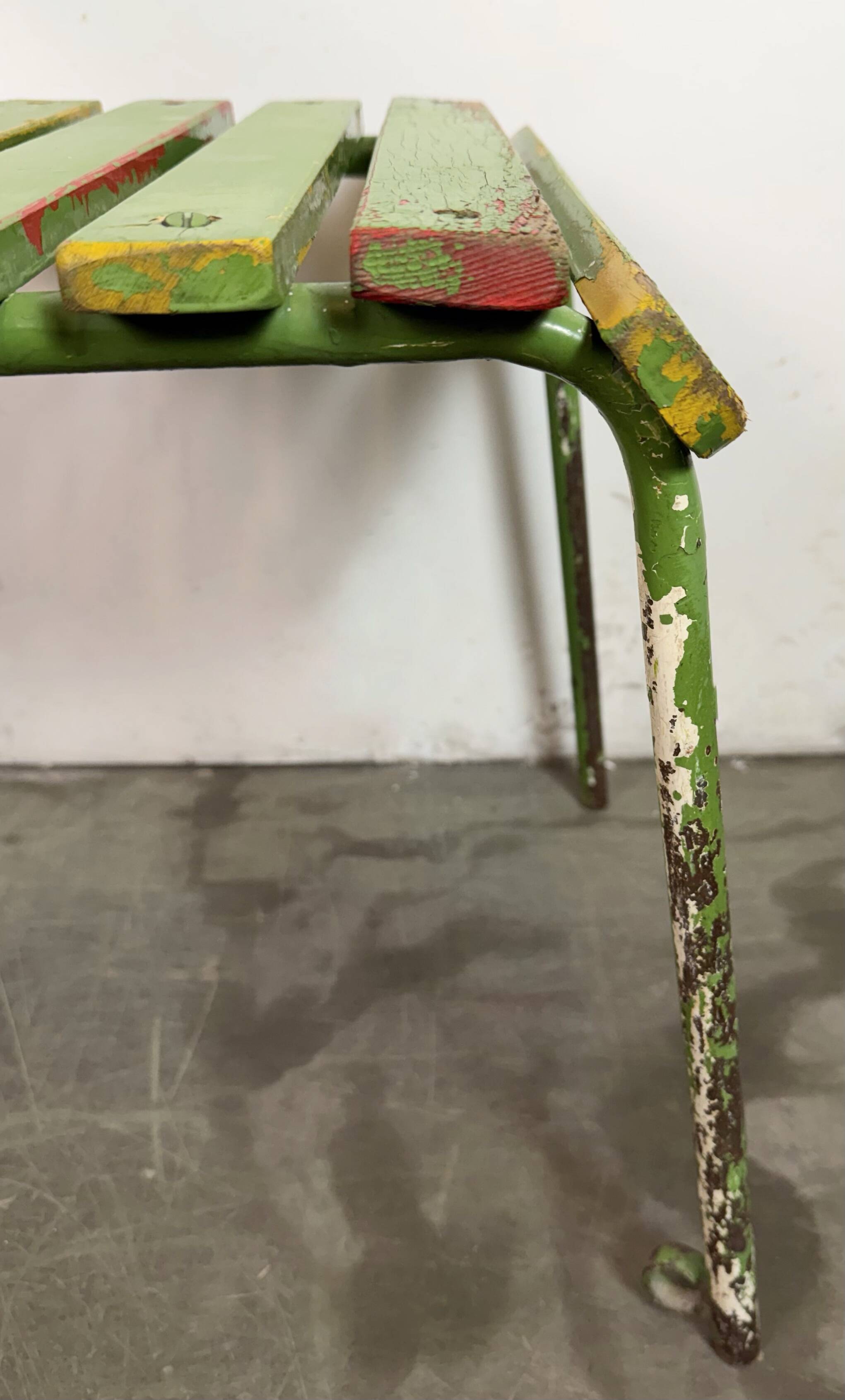 Chaise industrielle verte vintage, années 1960
