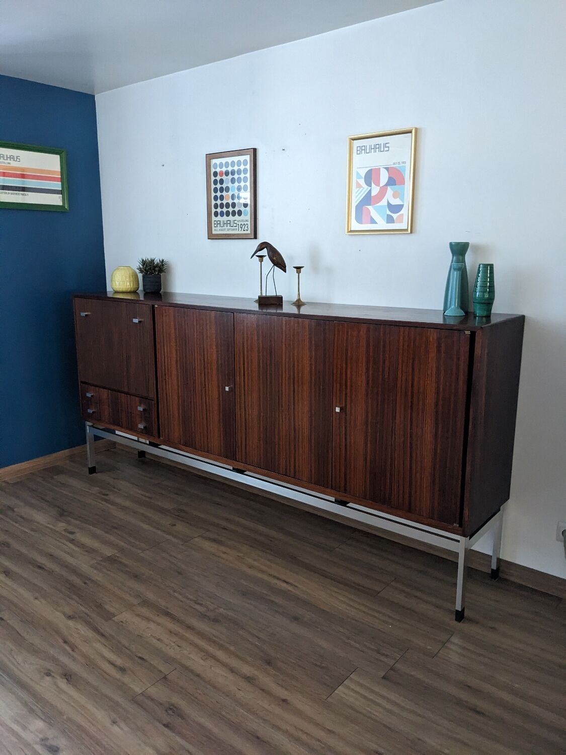 Vintage modernist enfilade
