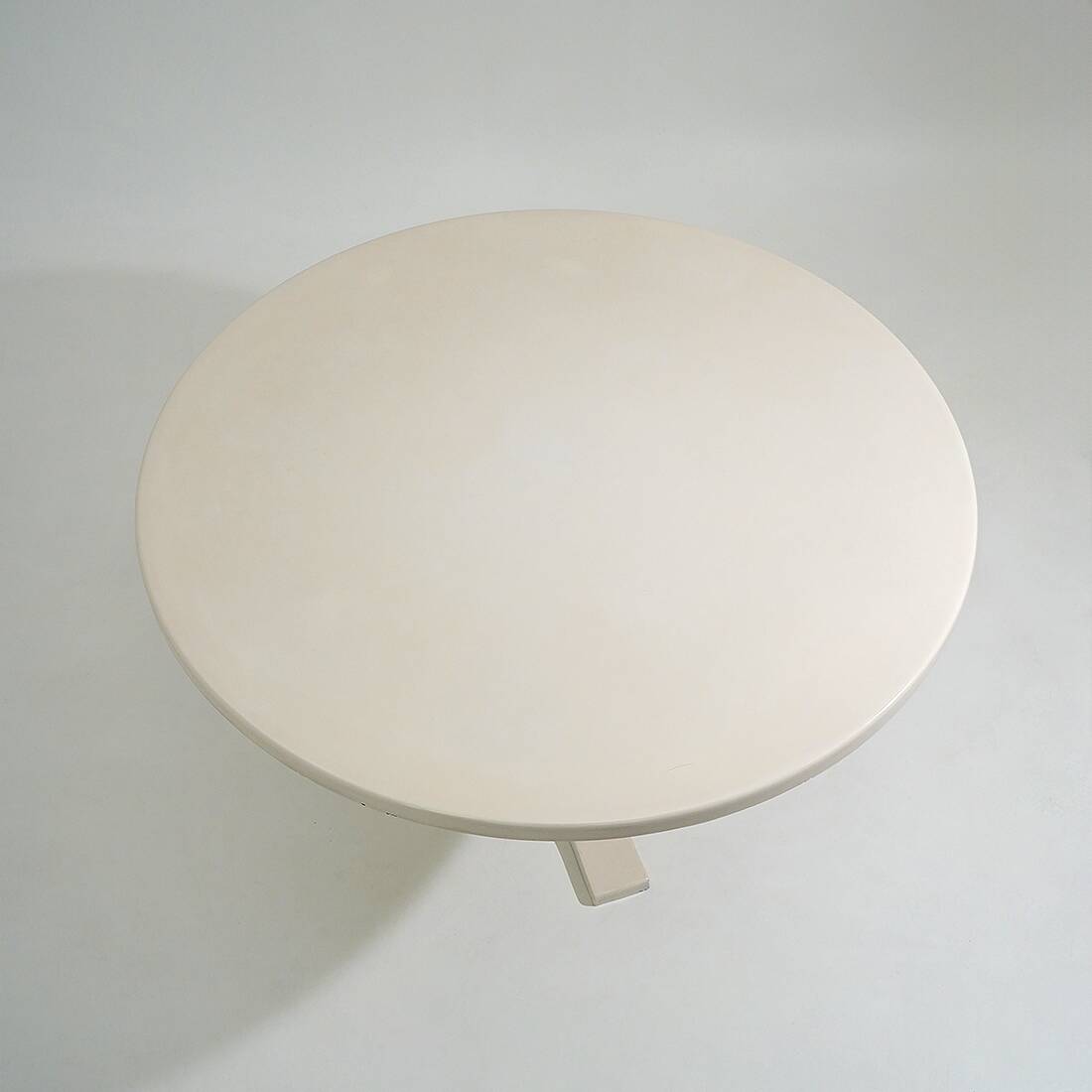 Table with central leg by Ignazio Gardella for Kartell, 1970s