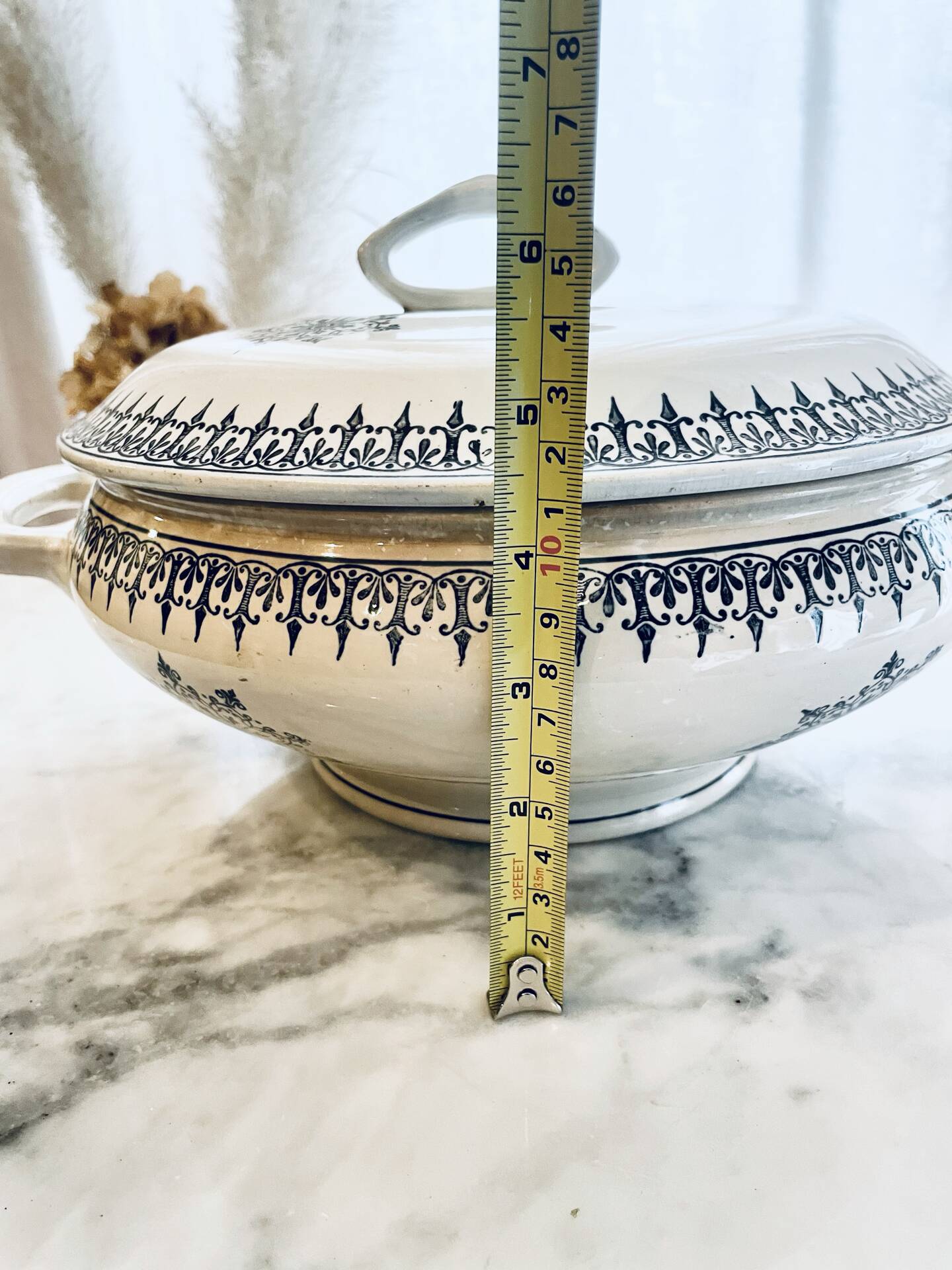 Antique soup tureen in white and blue earthenware – Vintage / Country style