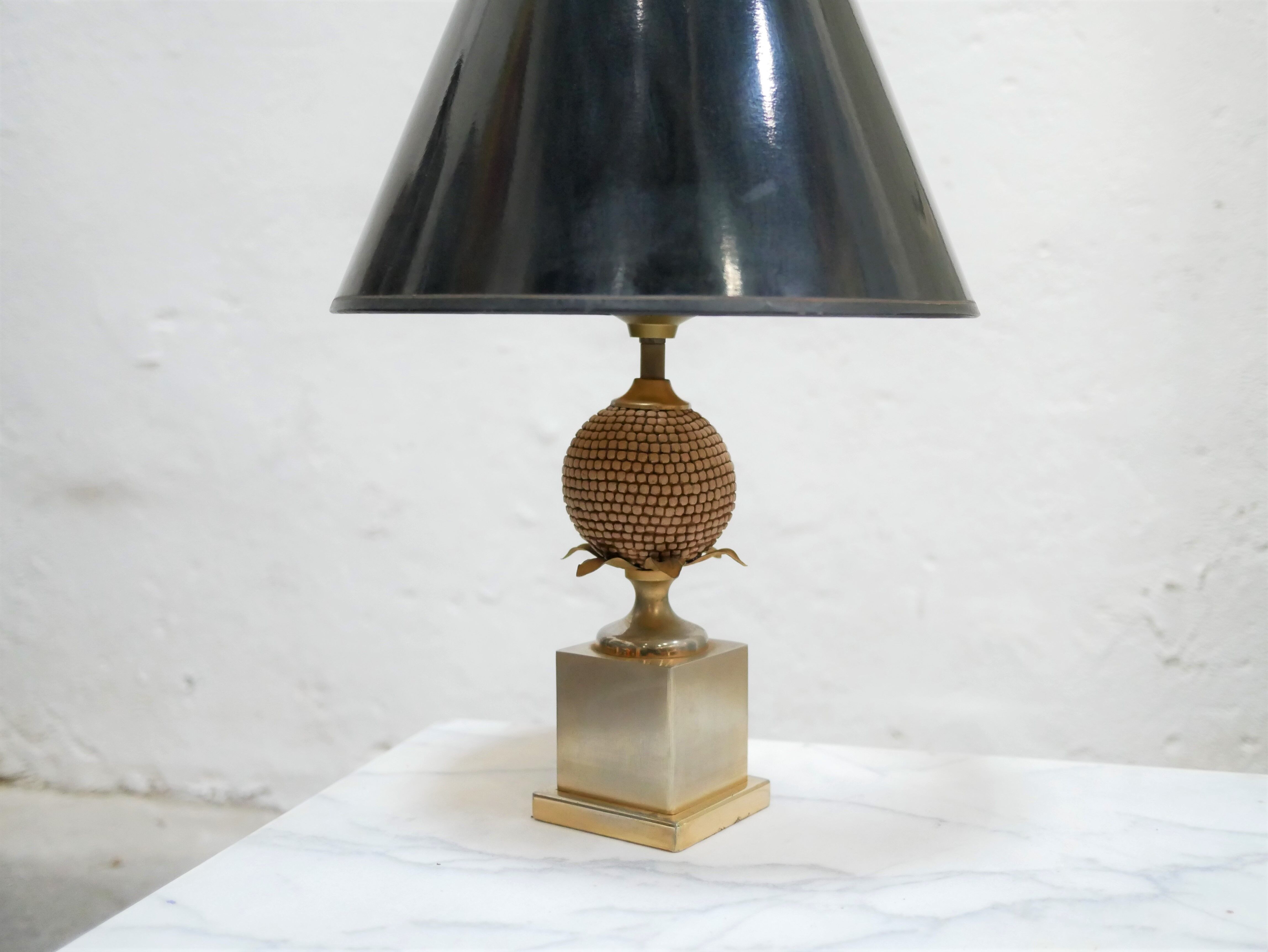 Vintage pineapple lamp
