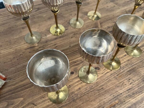 9 verres ancien en métal argenté et laiton
