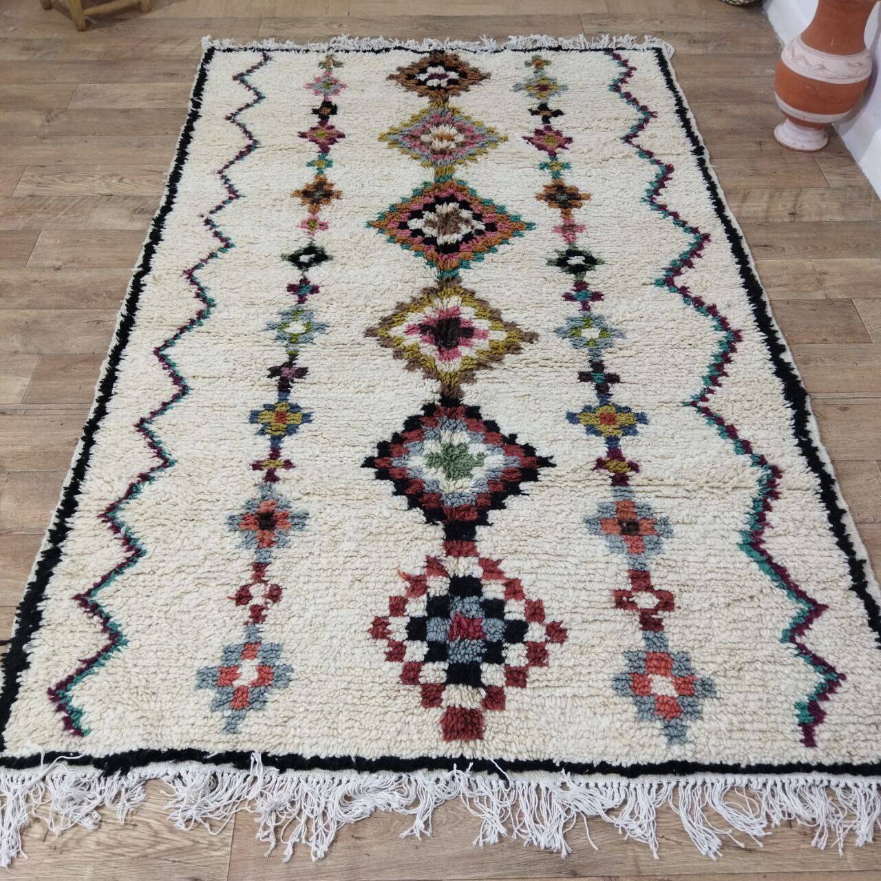 Handmade wool Berber rug 258x164 cm
