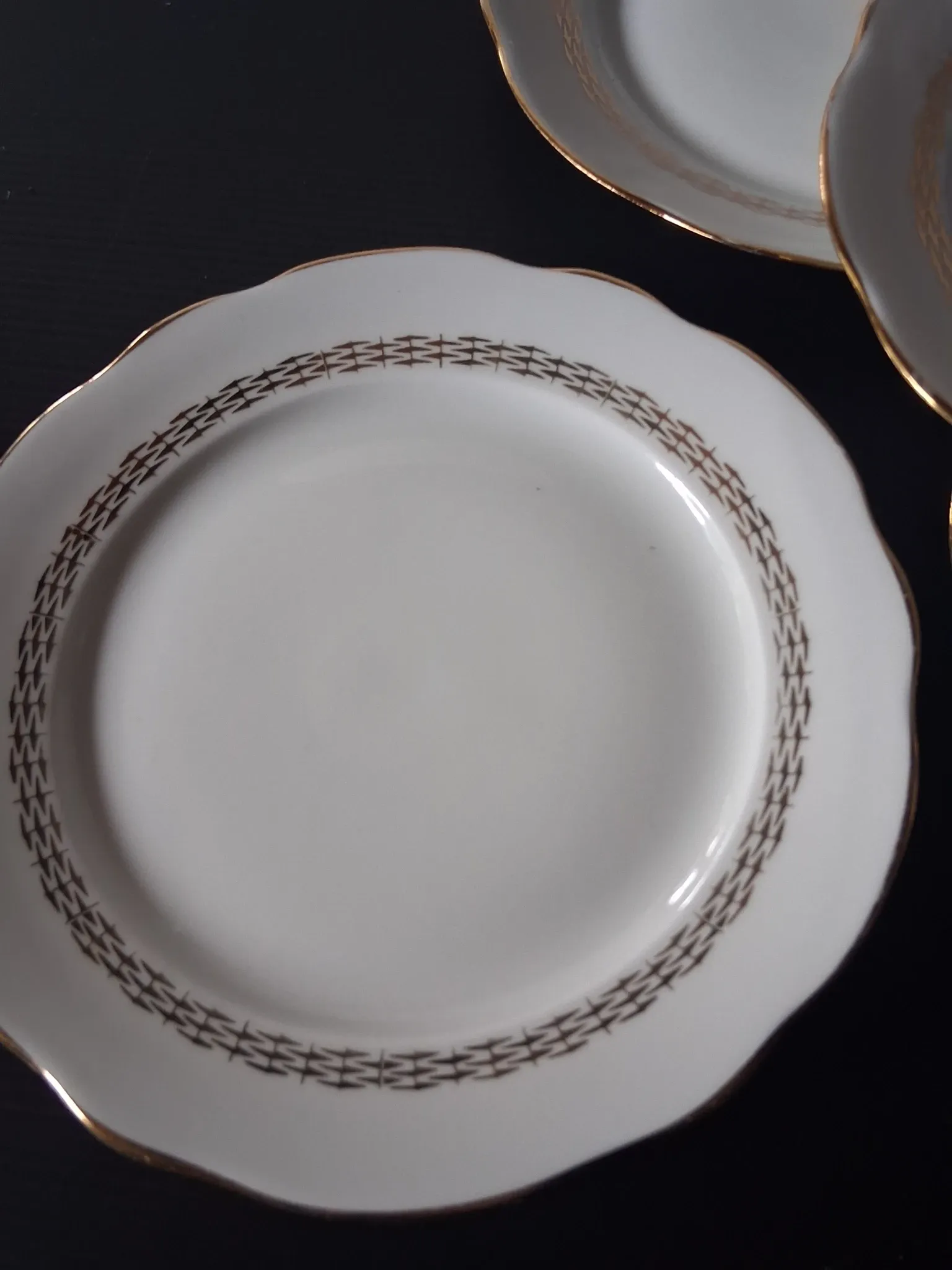 6 dessert plates in porcelain from Sologne "La Motte in good condition.