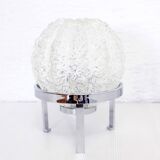 Ball lamp on tripod