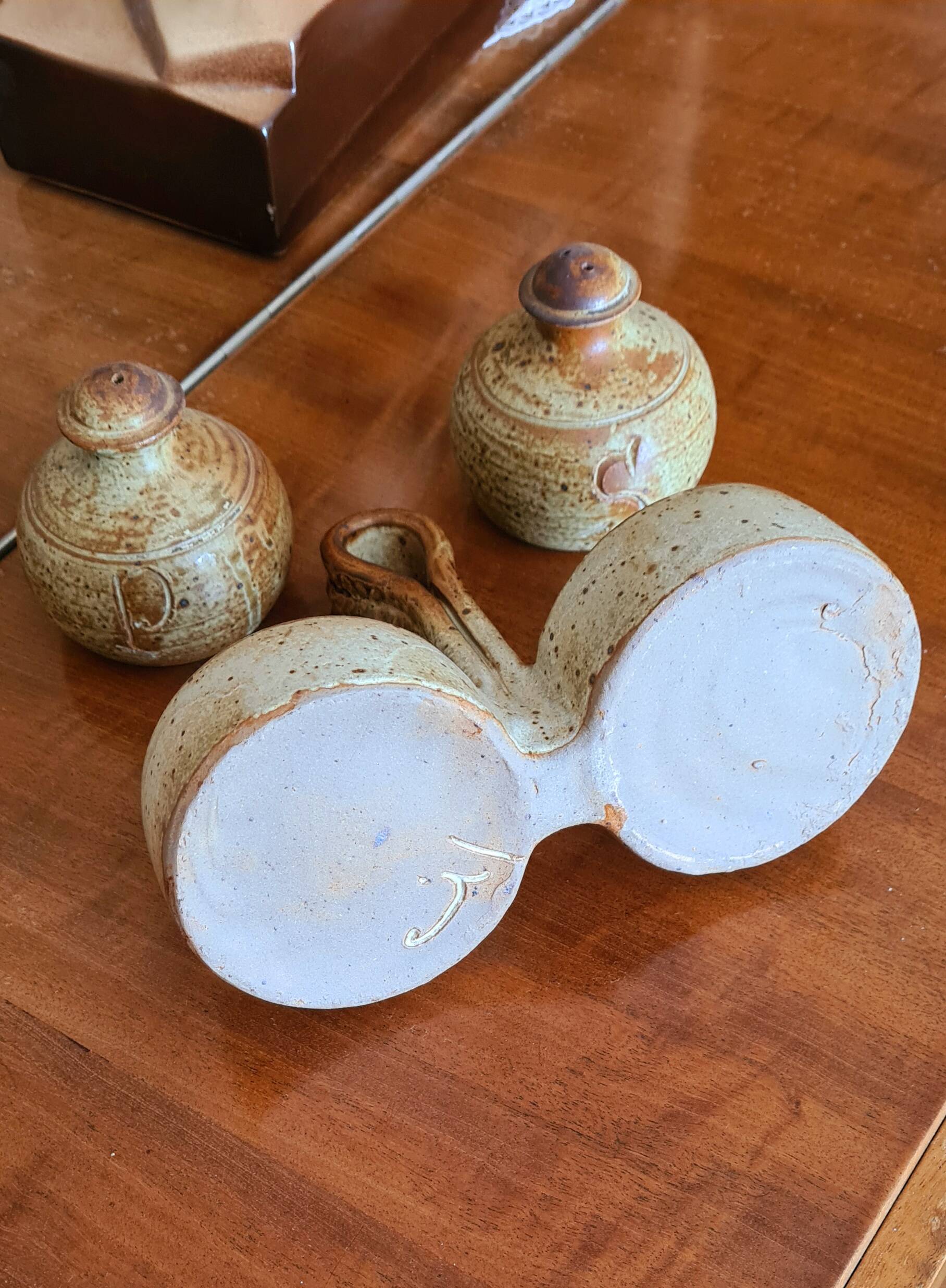 Stoneware salt and pepper shaker