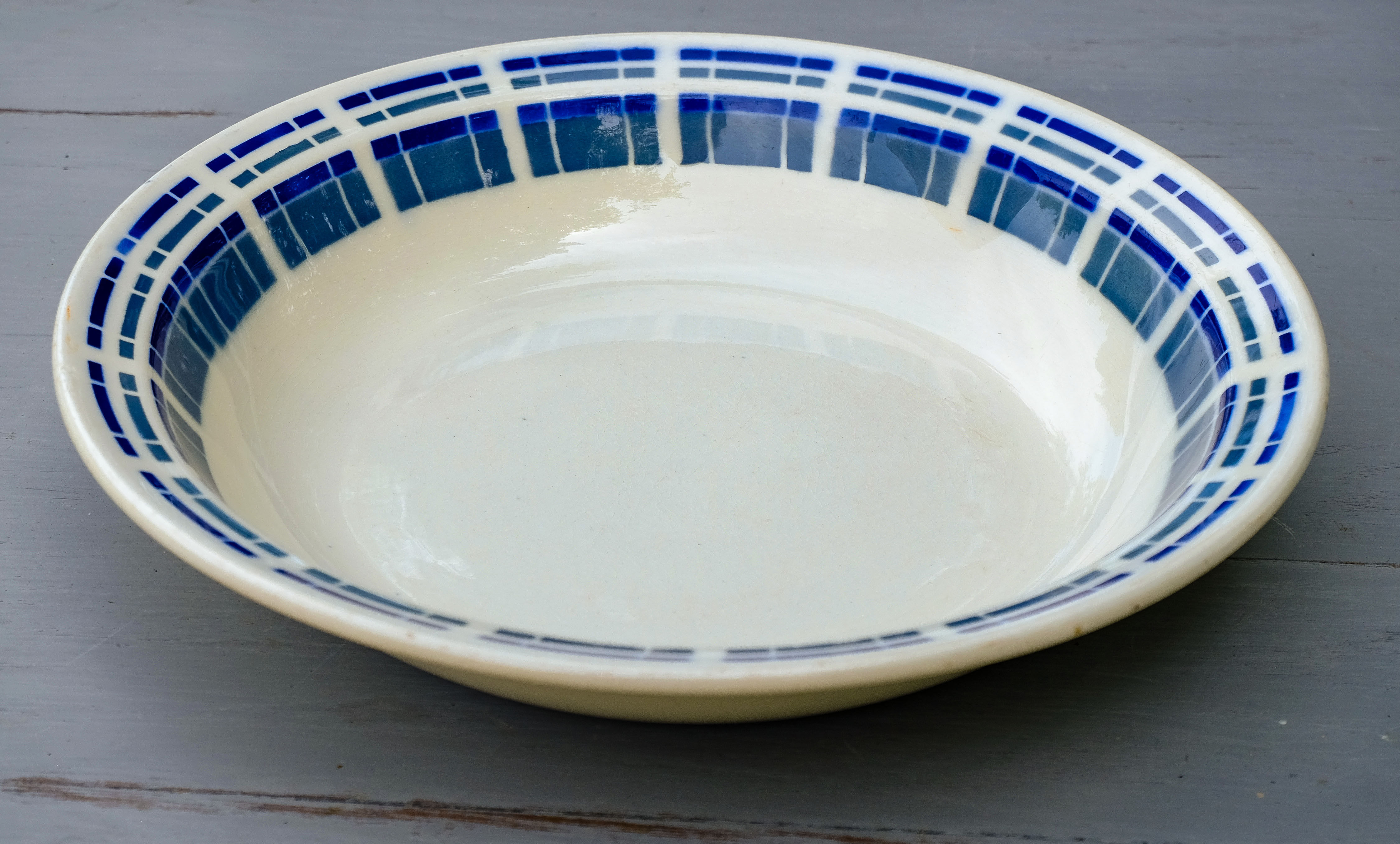 Flat hollow earthenware badonvillier