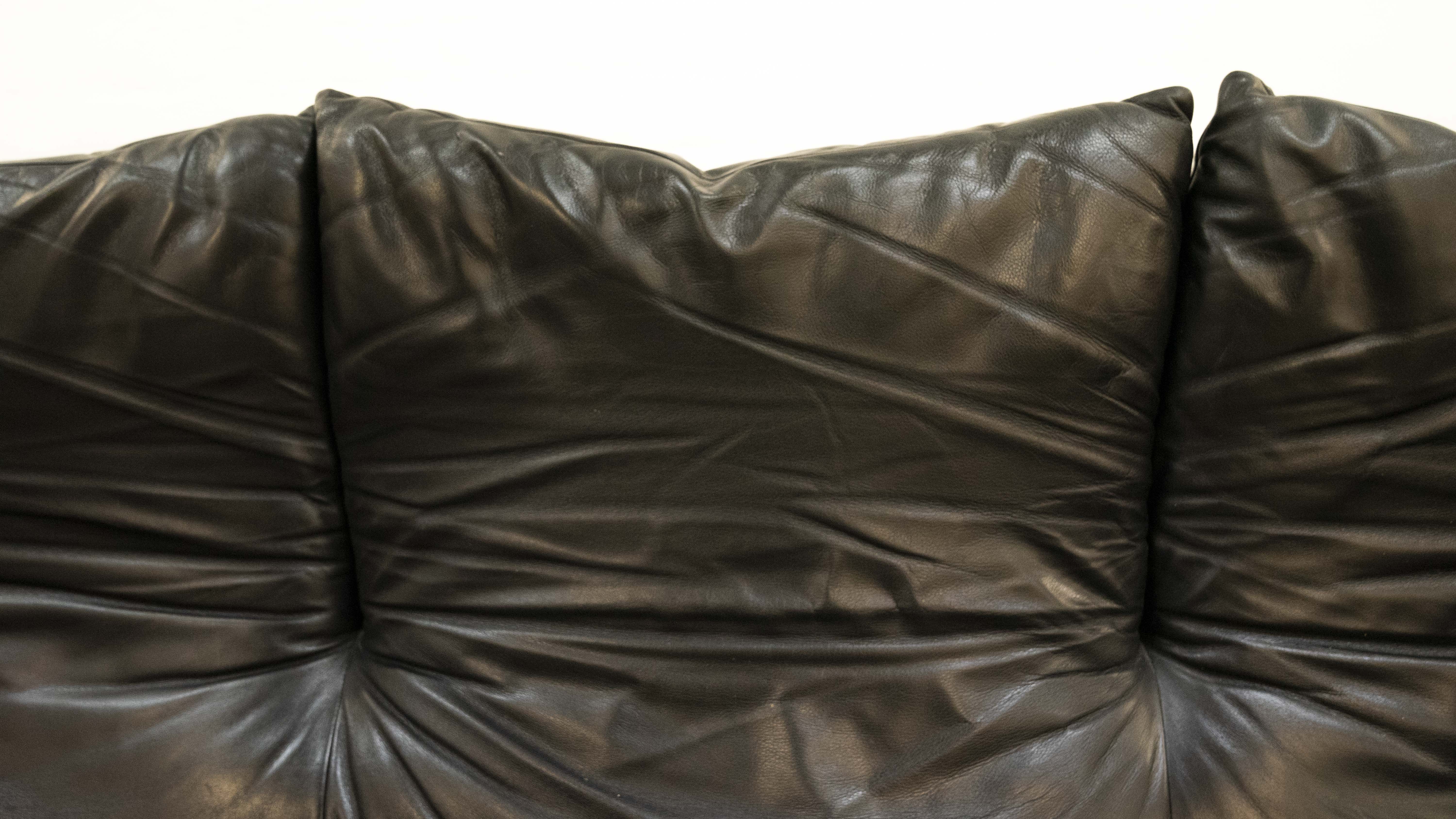 Maralunga 3-Seat Sofa in black leather by Vico Magistretti for Cassina