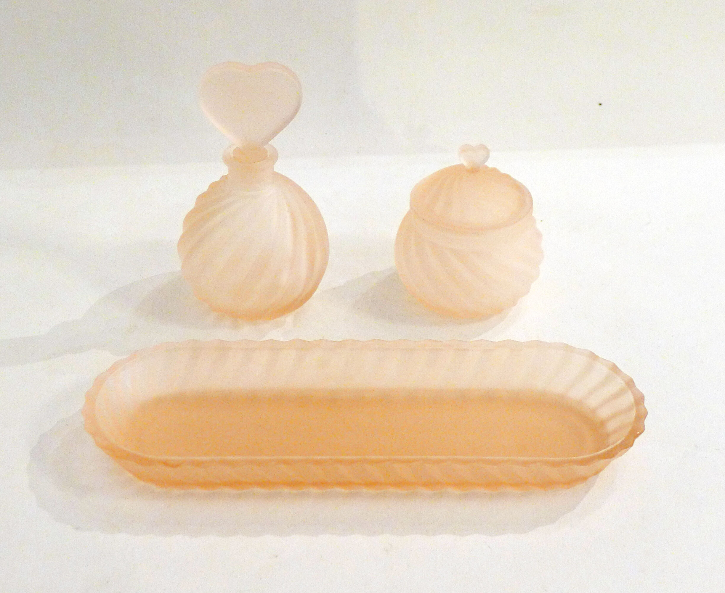 Matte pink toilet set - heart