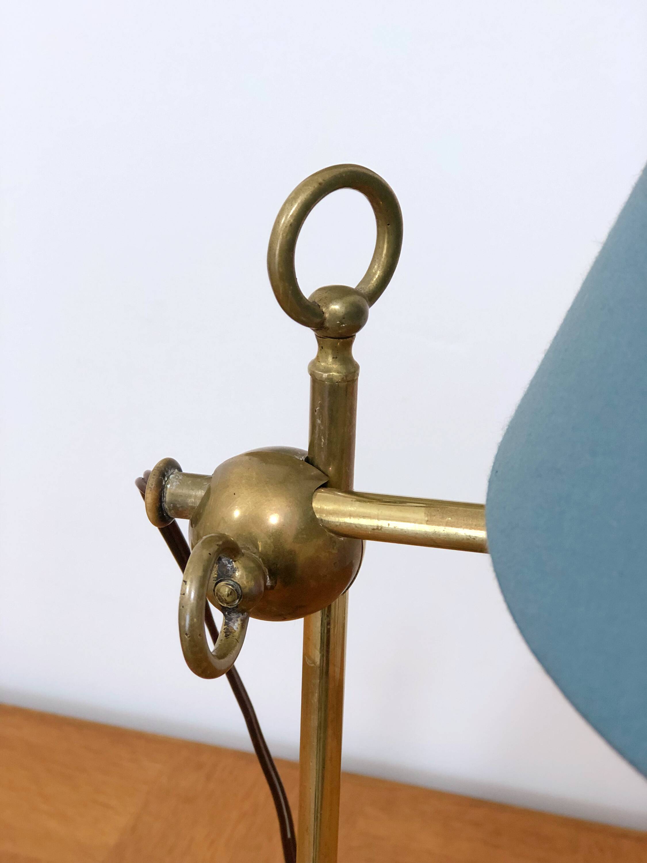 Patinated brass desk lamp, 19th century