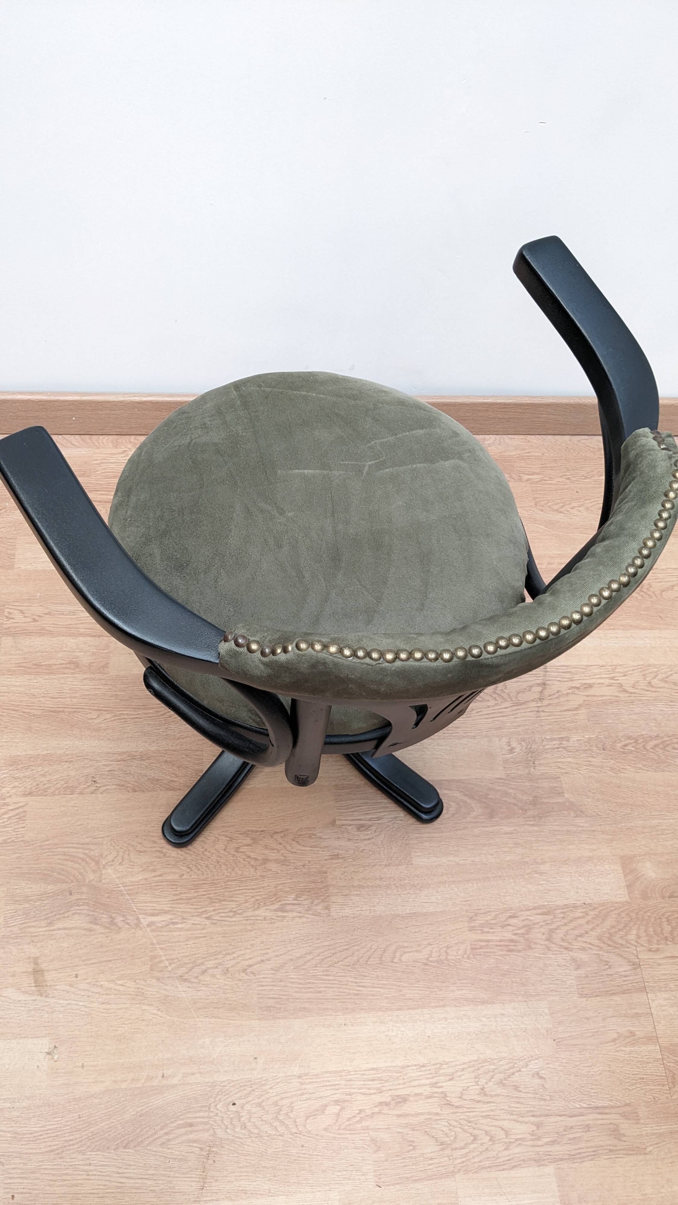 US-style office chair