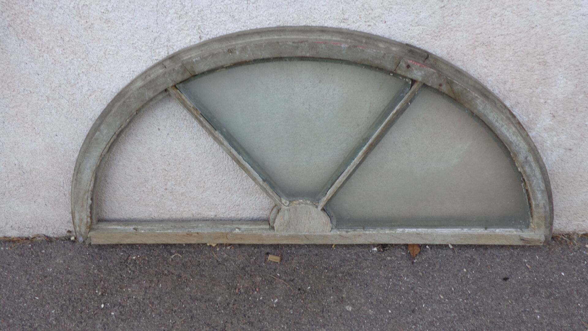 Window half moon pine