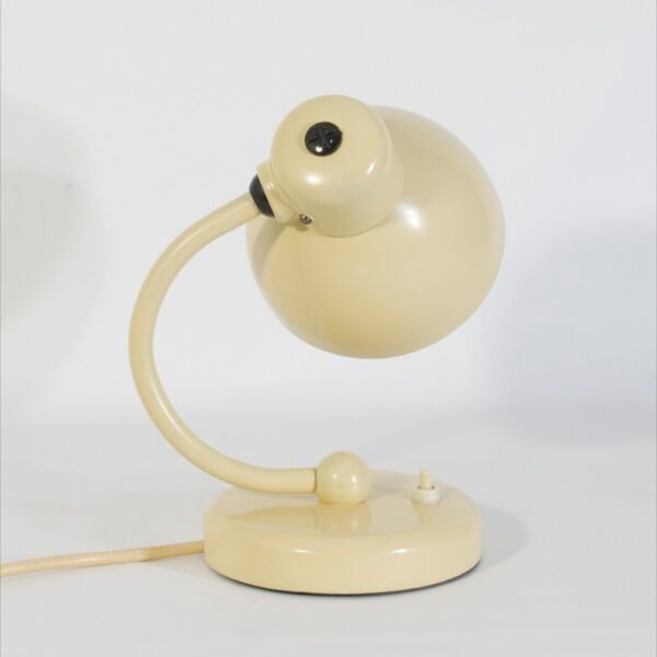 Lampe de chevet  Kandem vers 1940, modèle n°1227 st , Conception Marianne Brandt et Hin Bredendieck.