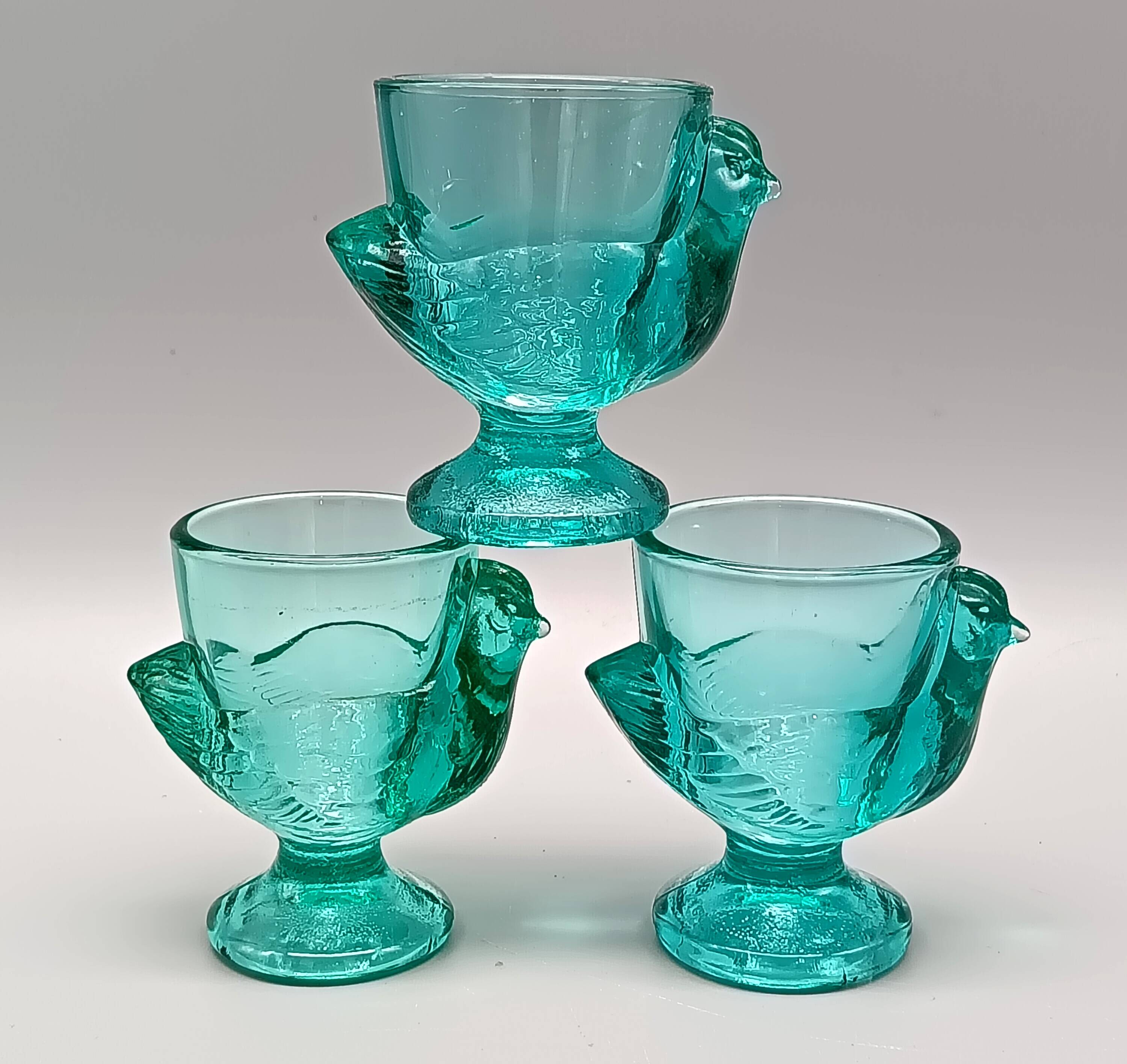 3 vintage french egg cups, turquoise glass, hen shape, luminarc