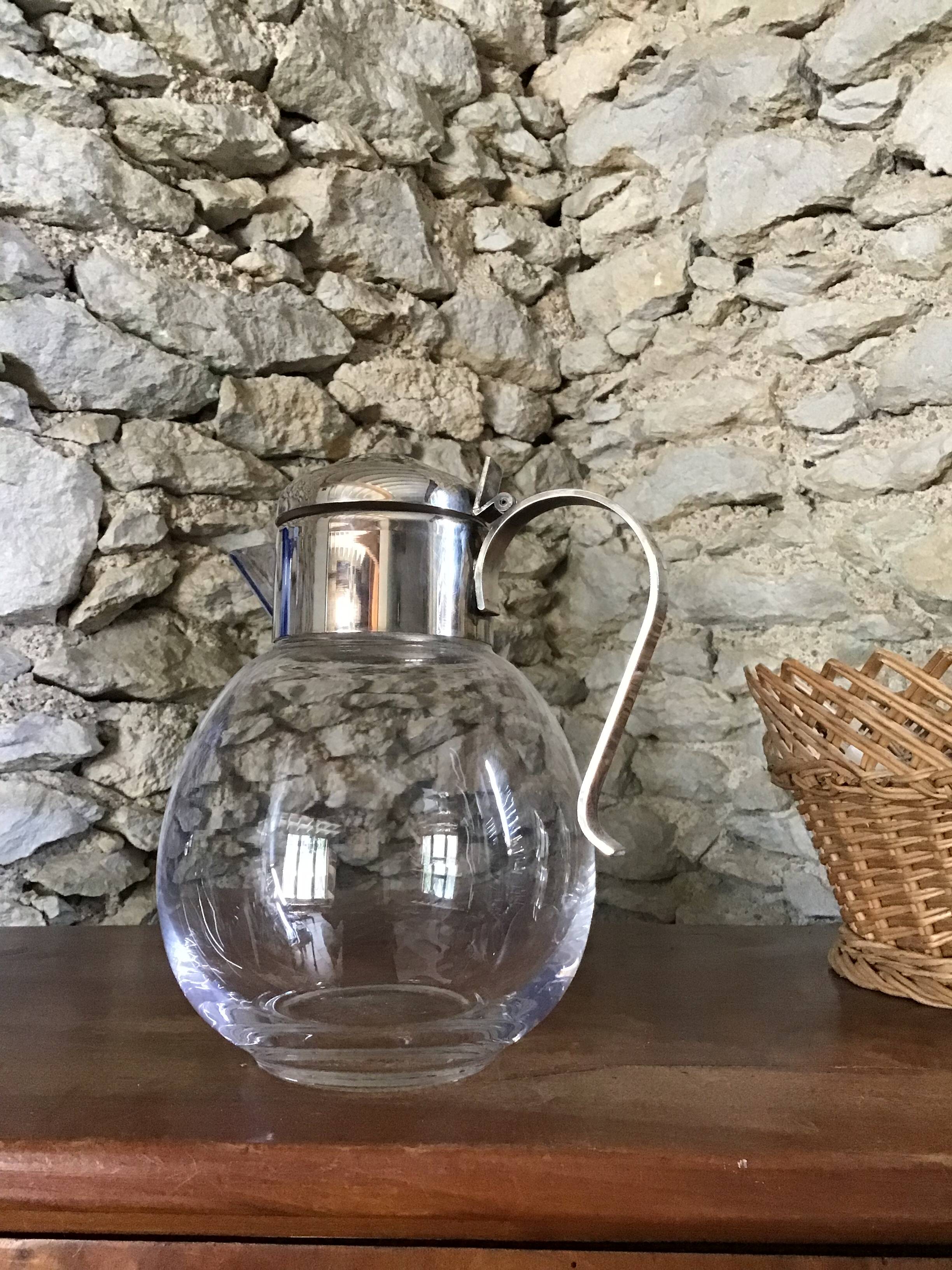 Art Deco carafe in silver metal and blown glass
