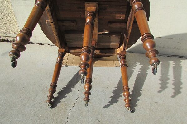 6-foot open panel in solid walnut, 5 extensions