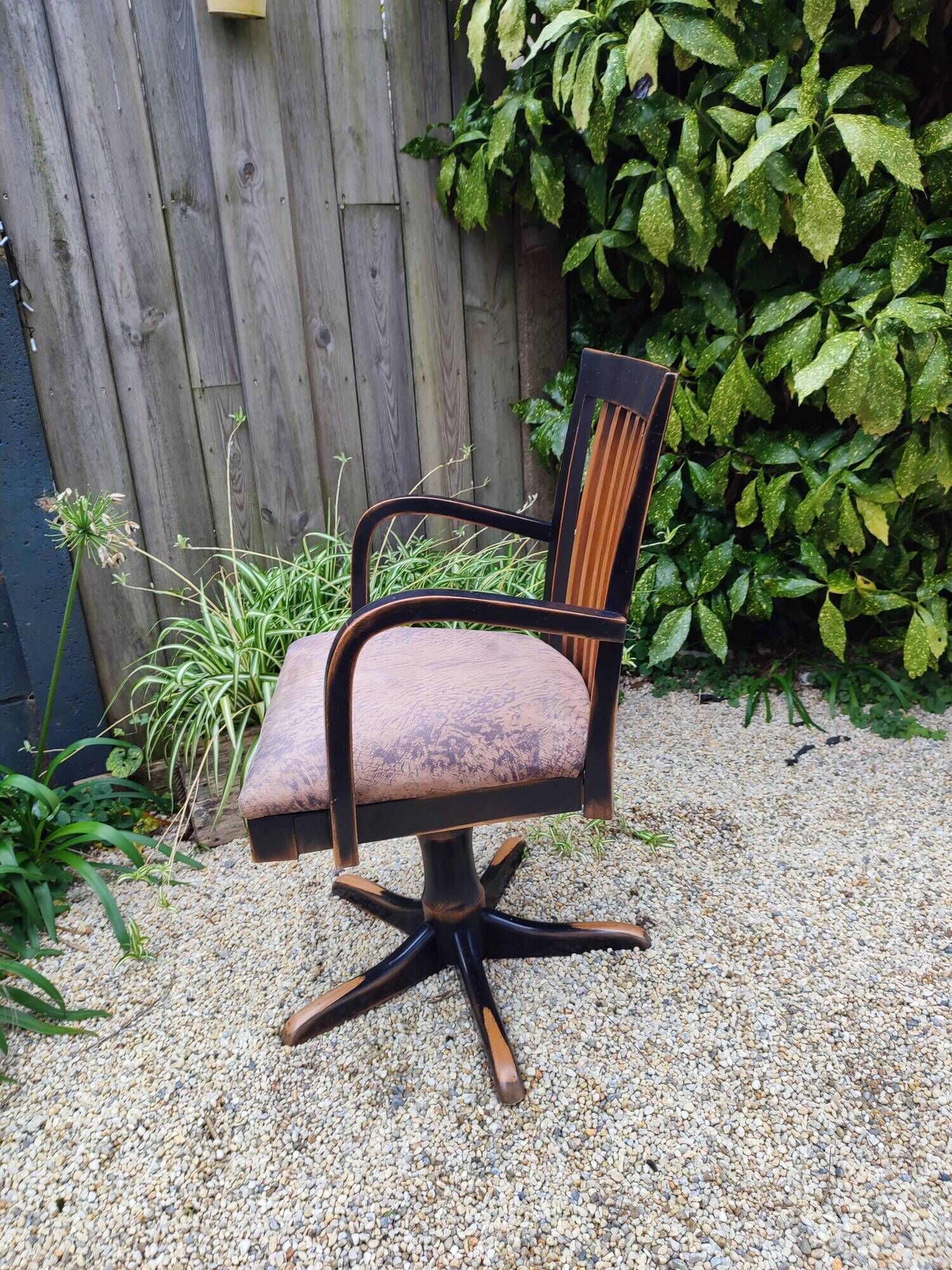 Swivel armchair in solid wood Retro style