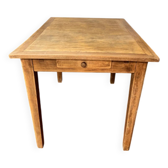 Ancienne table en chêne à tiroirs