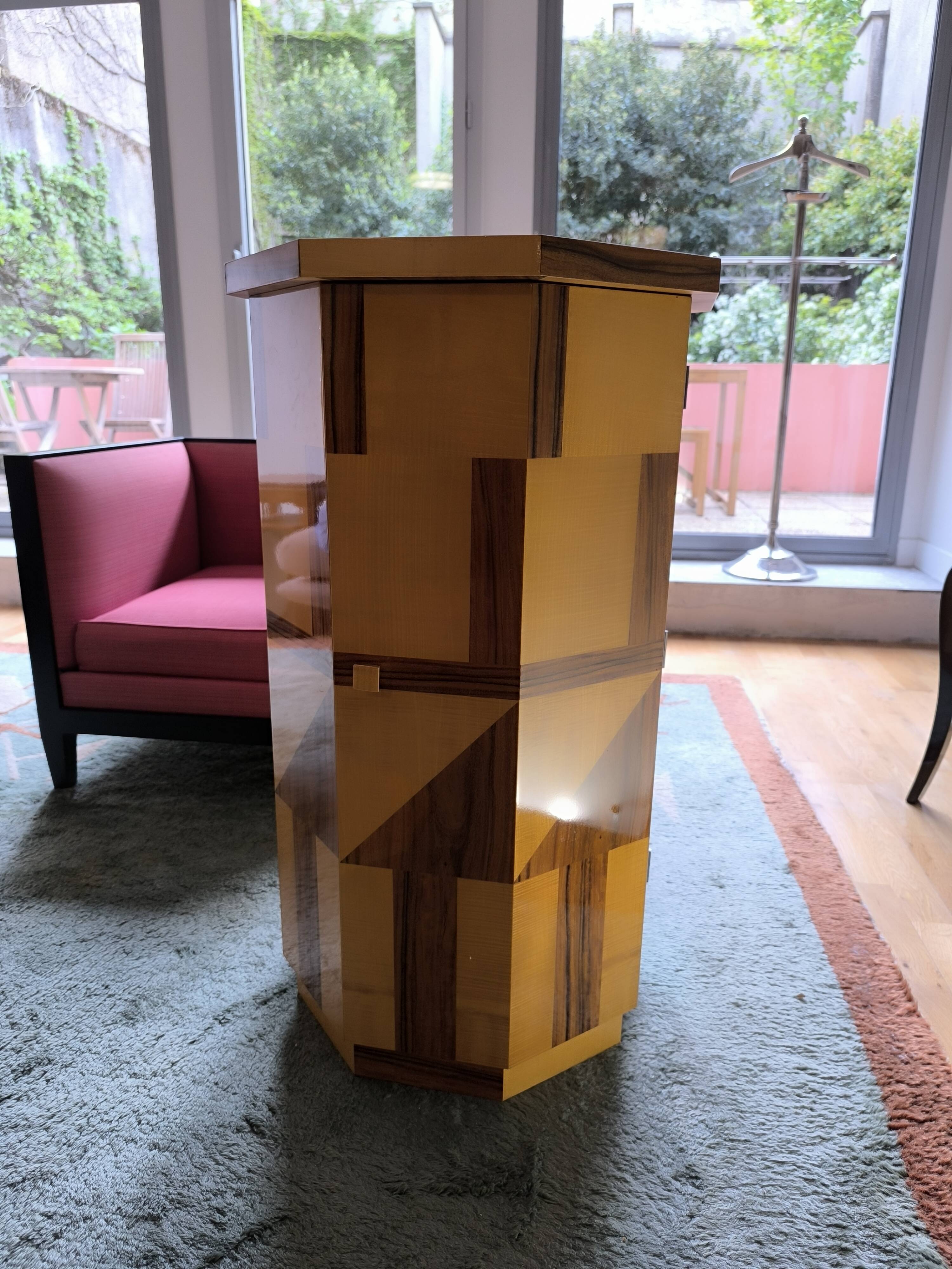 Postmodern octagonal gueridon in sycamore and rosewood, 1980–1990