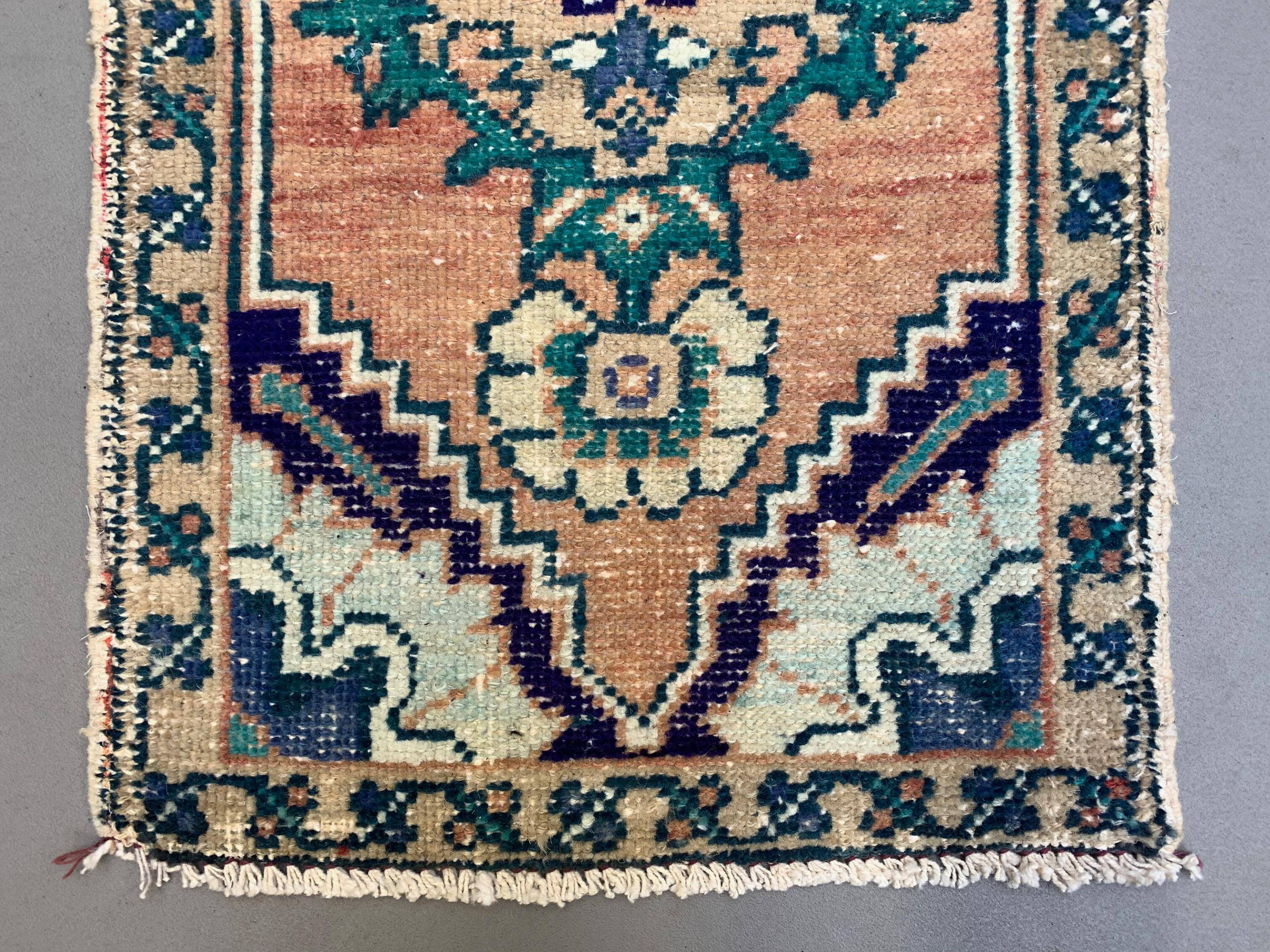 Small vintage turkish rug 90x48 cm, short runner, tribal, shabby, mini carpet