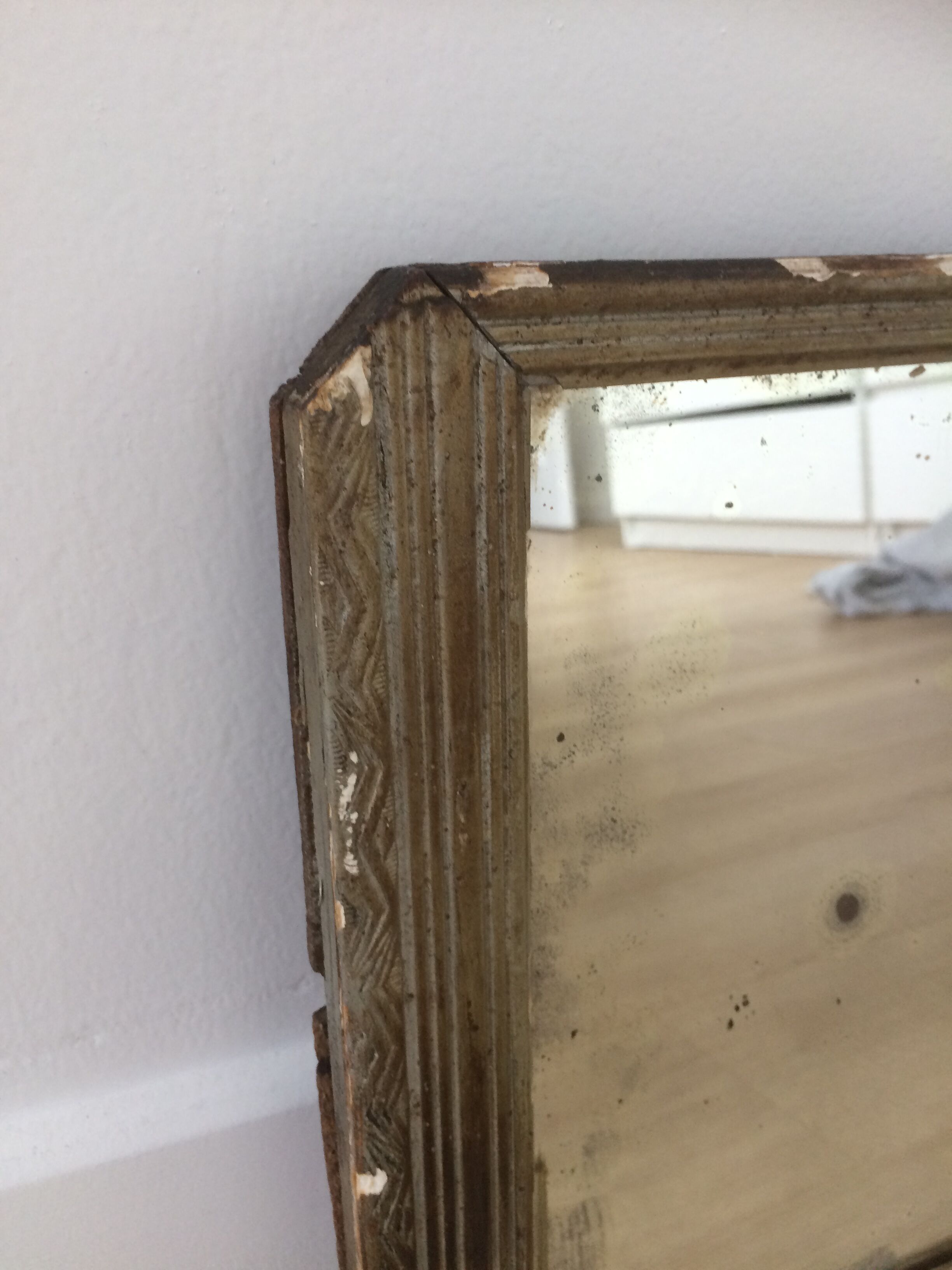 Former mirror in plaster and wood 39x26cm