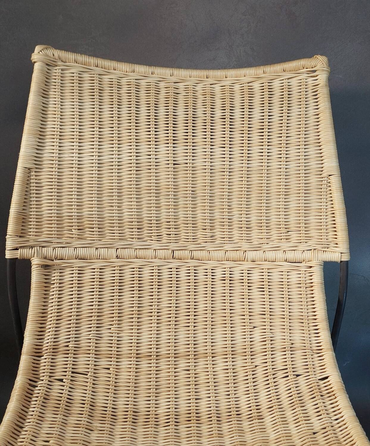 Wicker lounge chair