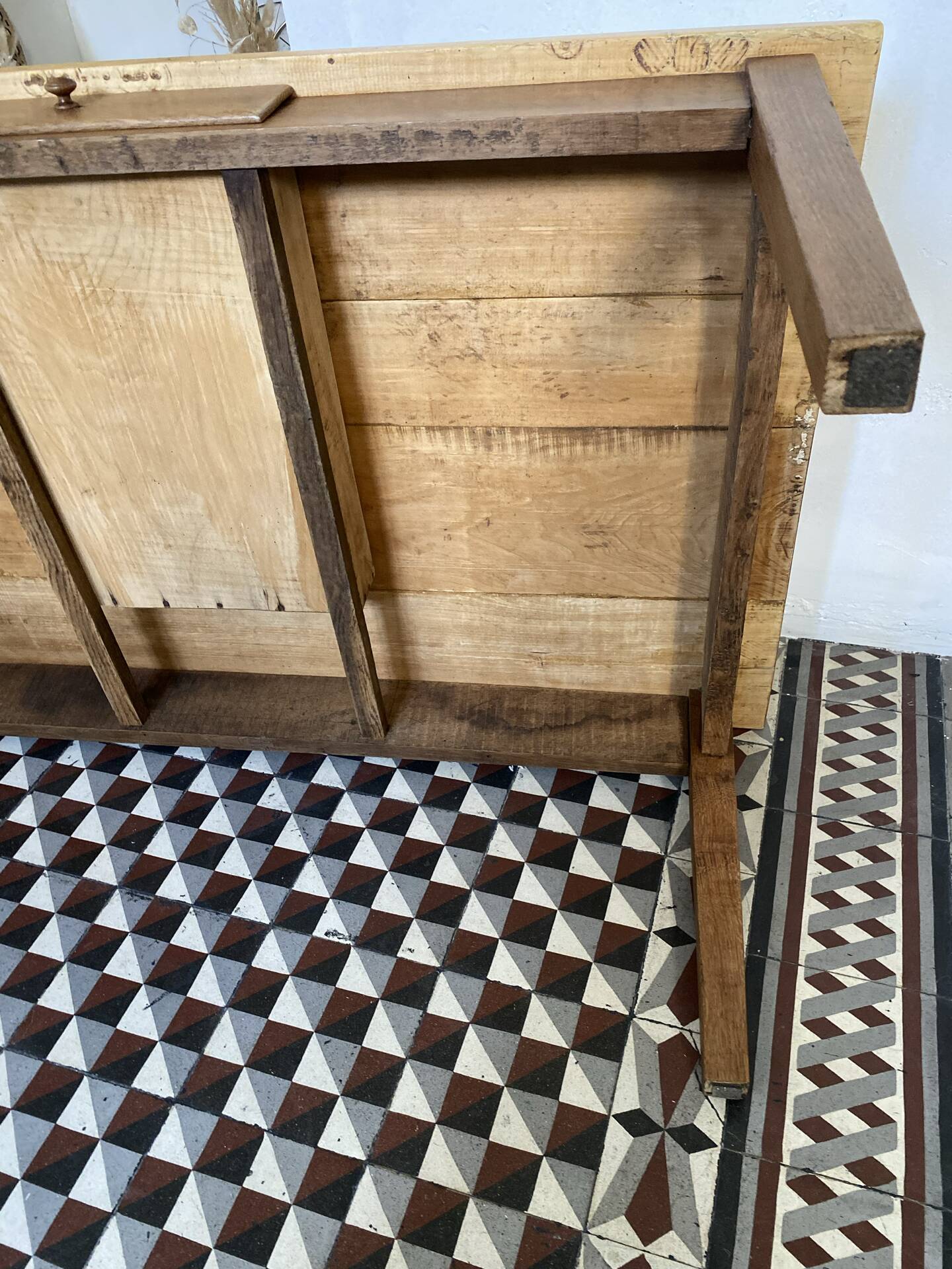 Large antique coffee table in solid wood, farmhouse style – 1 drawer –