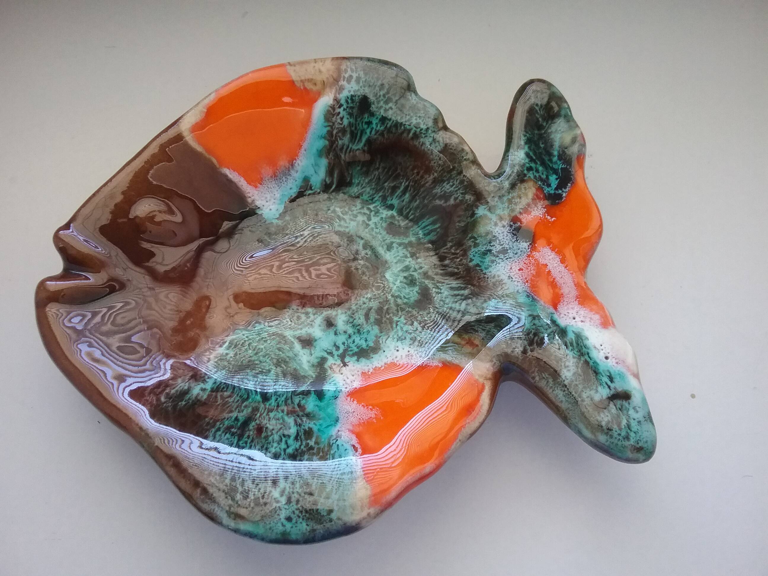 Beurrier et couteau "poisson" Vallauris