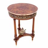 Table marquetée, France, début du XXe siècle.