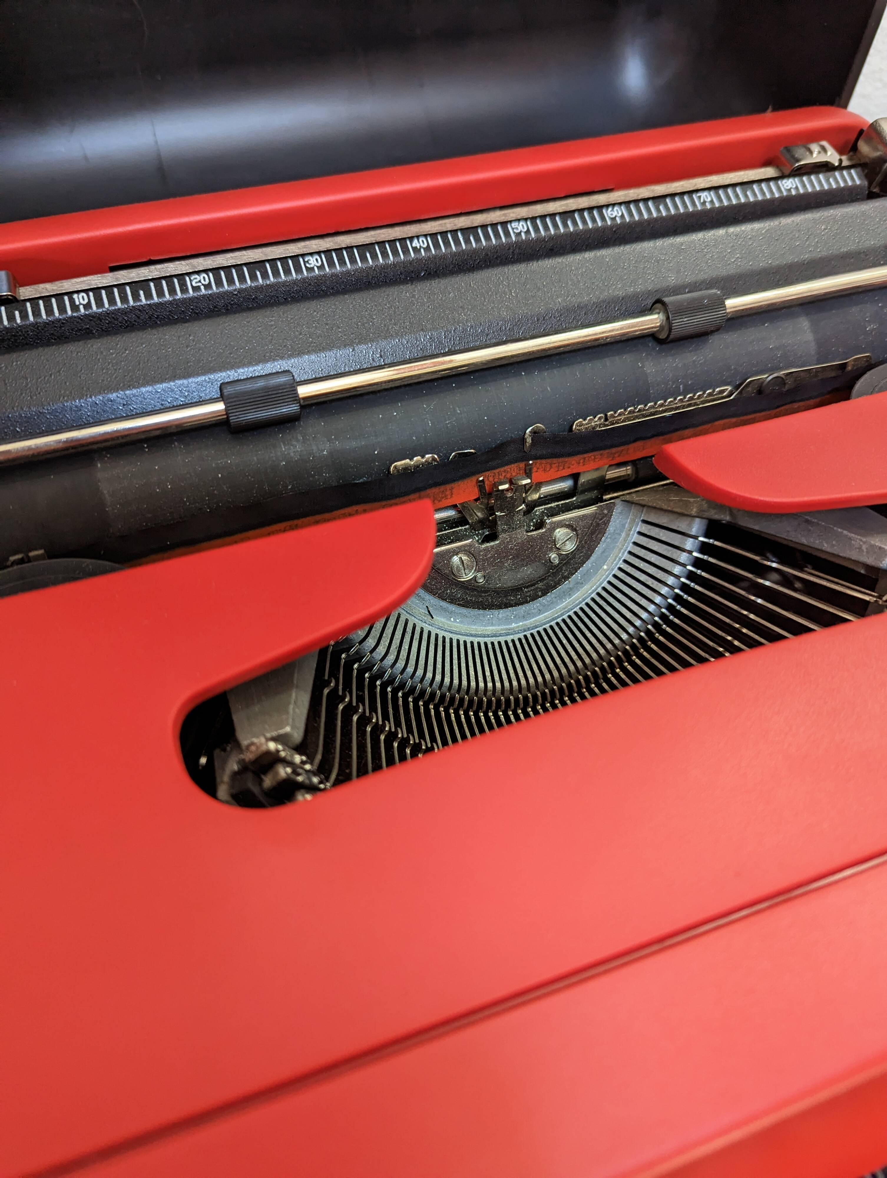 Machine à écrire Olivetti Lettera 92