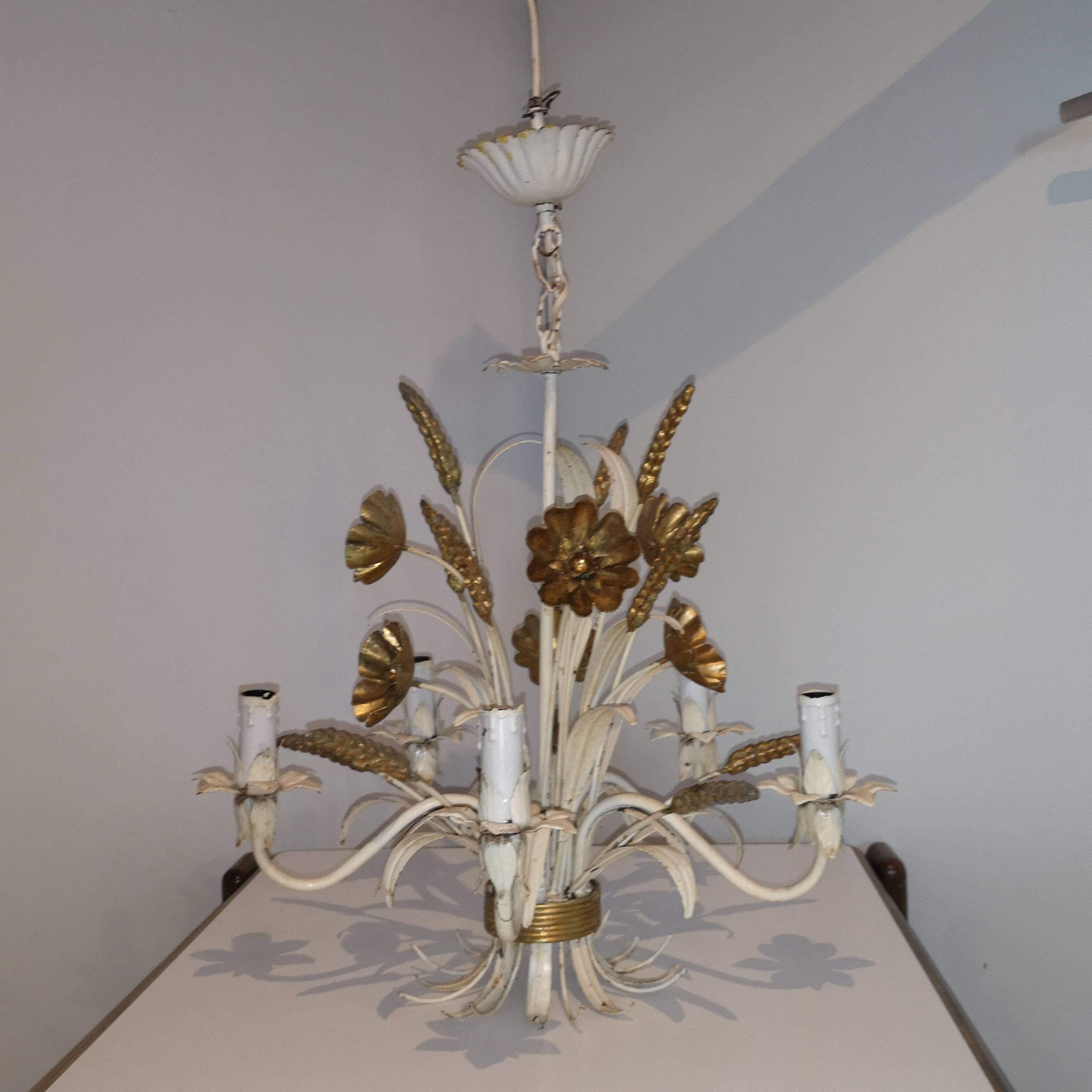 Vintage wheat ear chandelier - white lacquered & gold (Hans Kögl style)