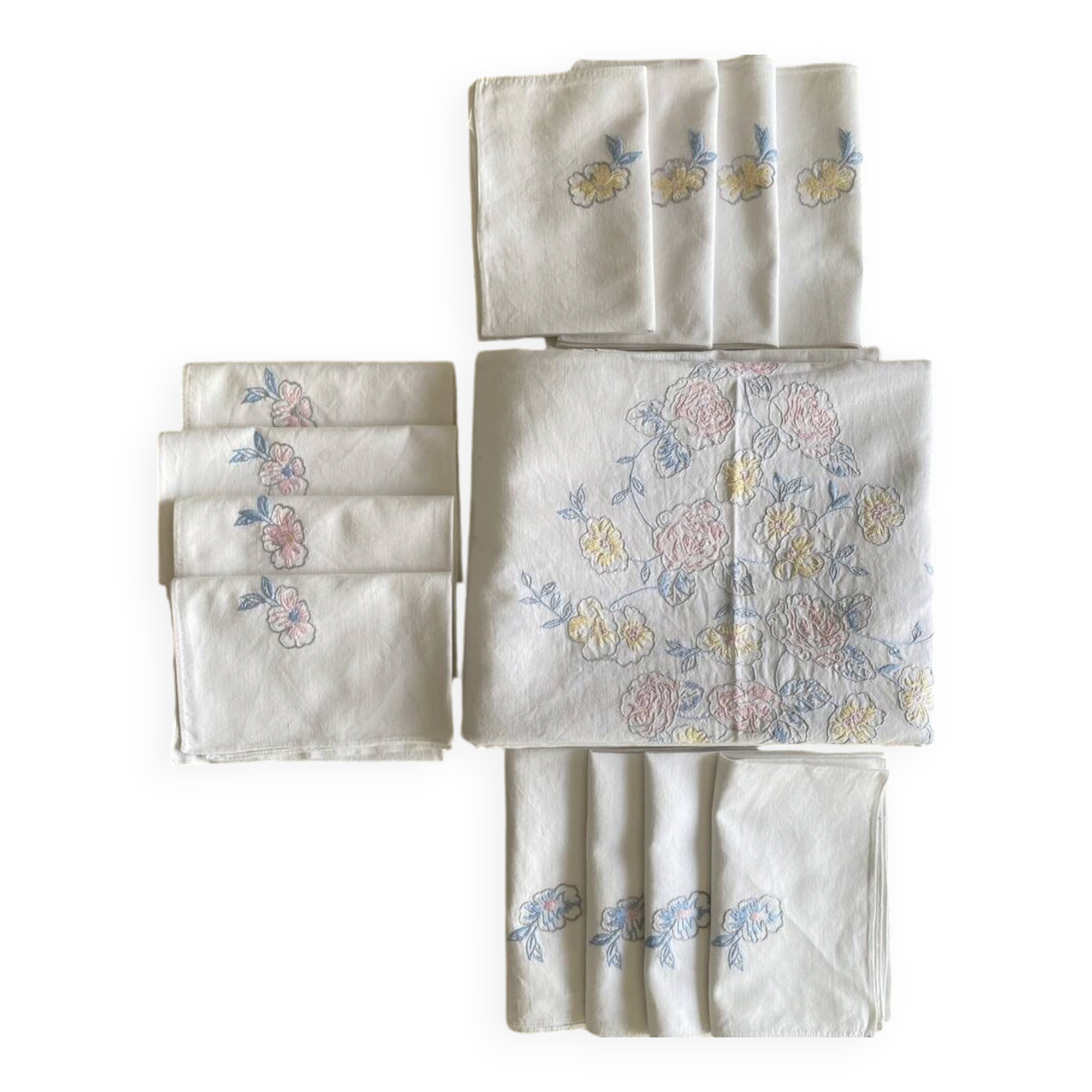 Large tablecloth and 12 embroidered napkins "pastel bouquets" - Cotton - 240x170 cm