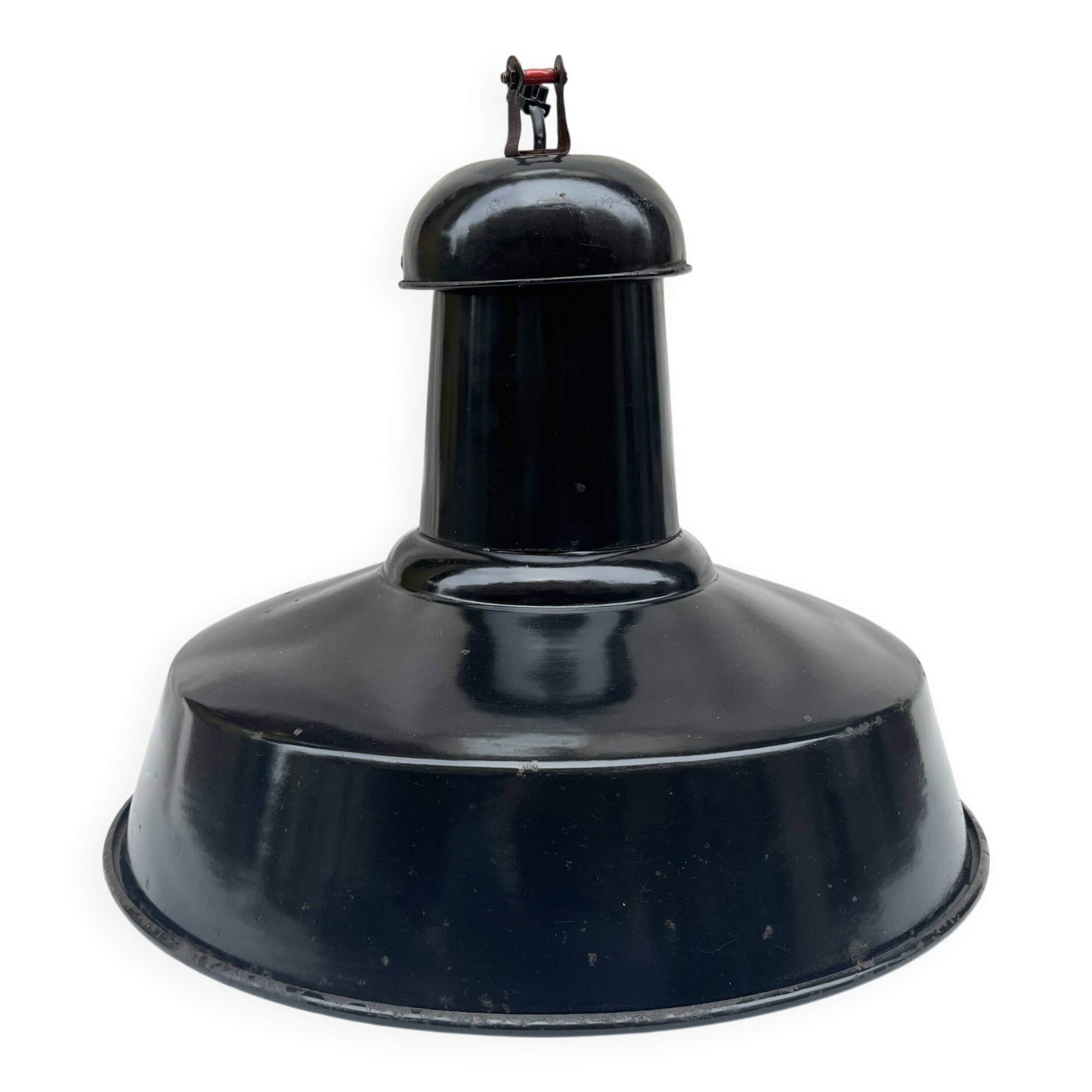 Industrial pendant light in black and white enamelled sheet metal factory bowl