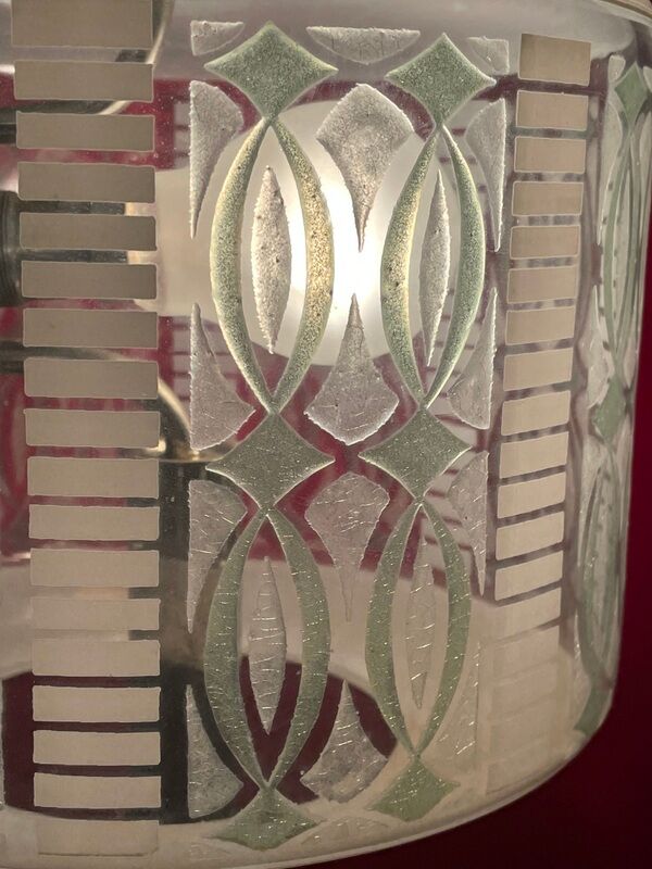 Lampe art deco verrerie émaillée à décor géométrique & d'arabesques