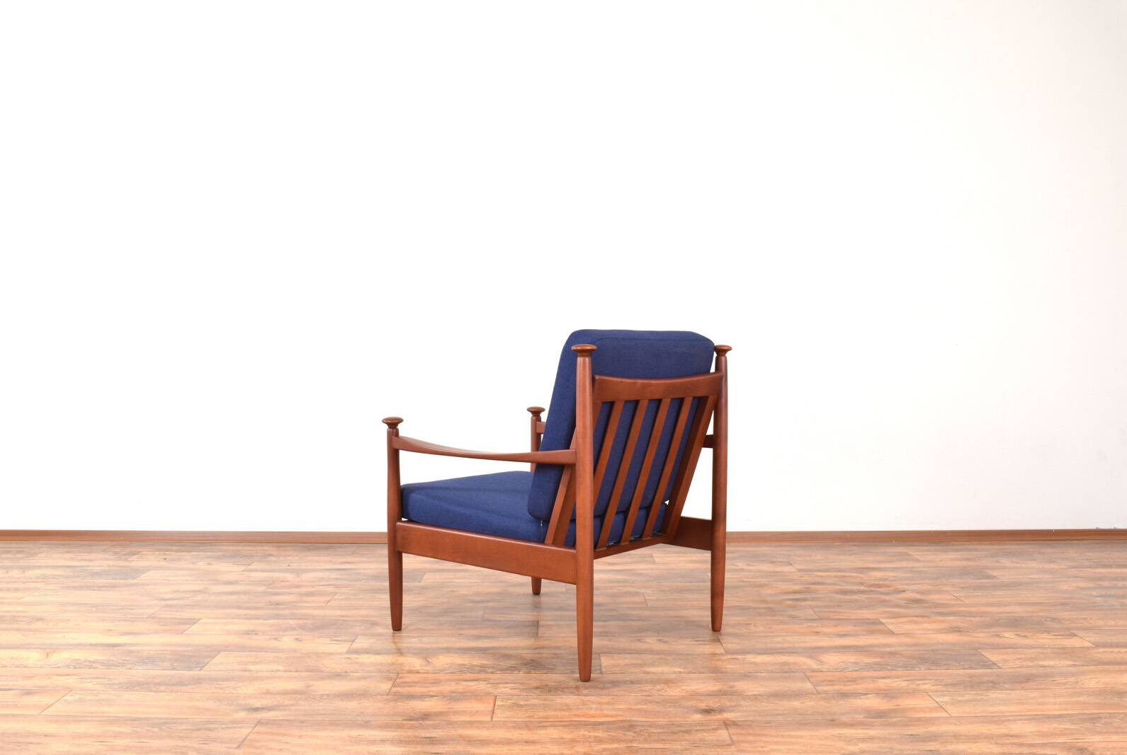 Fauteuil de salon danois du milieu du siècle, années 1960.